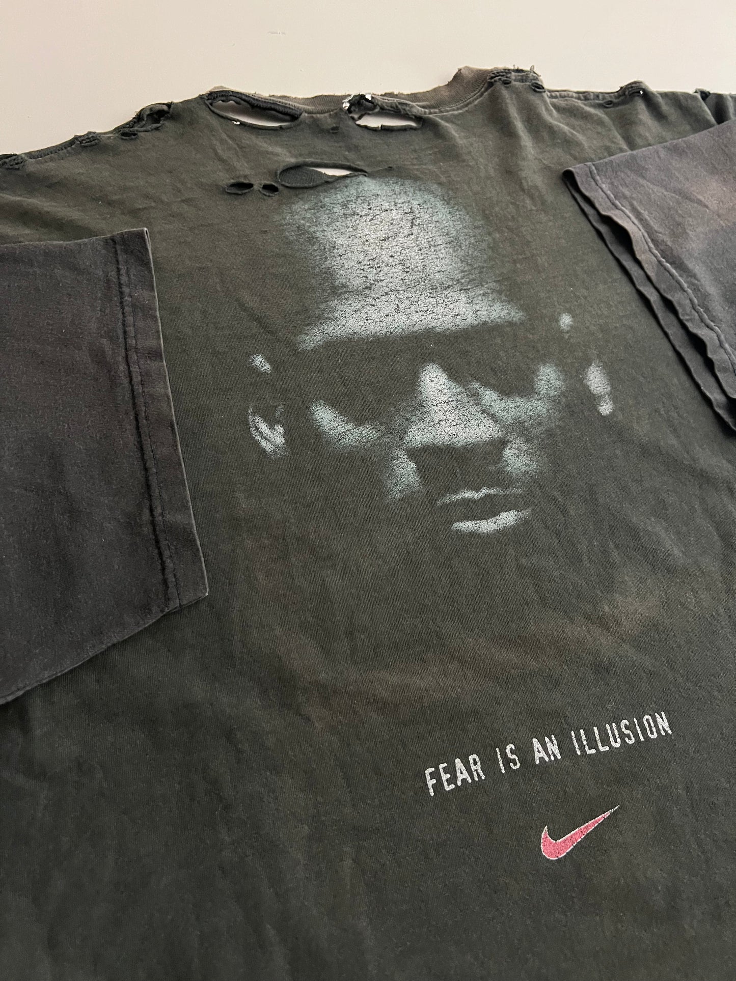 XXL 90s Nike Fear is an Illusion T-shirt