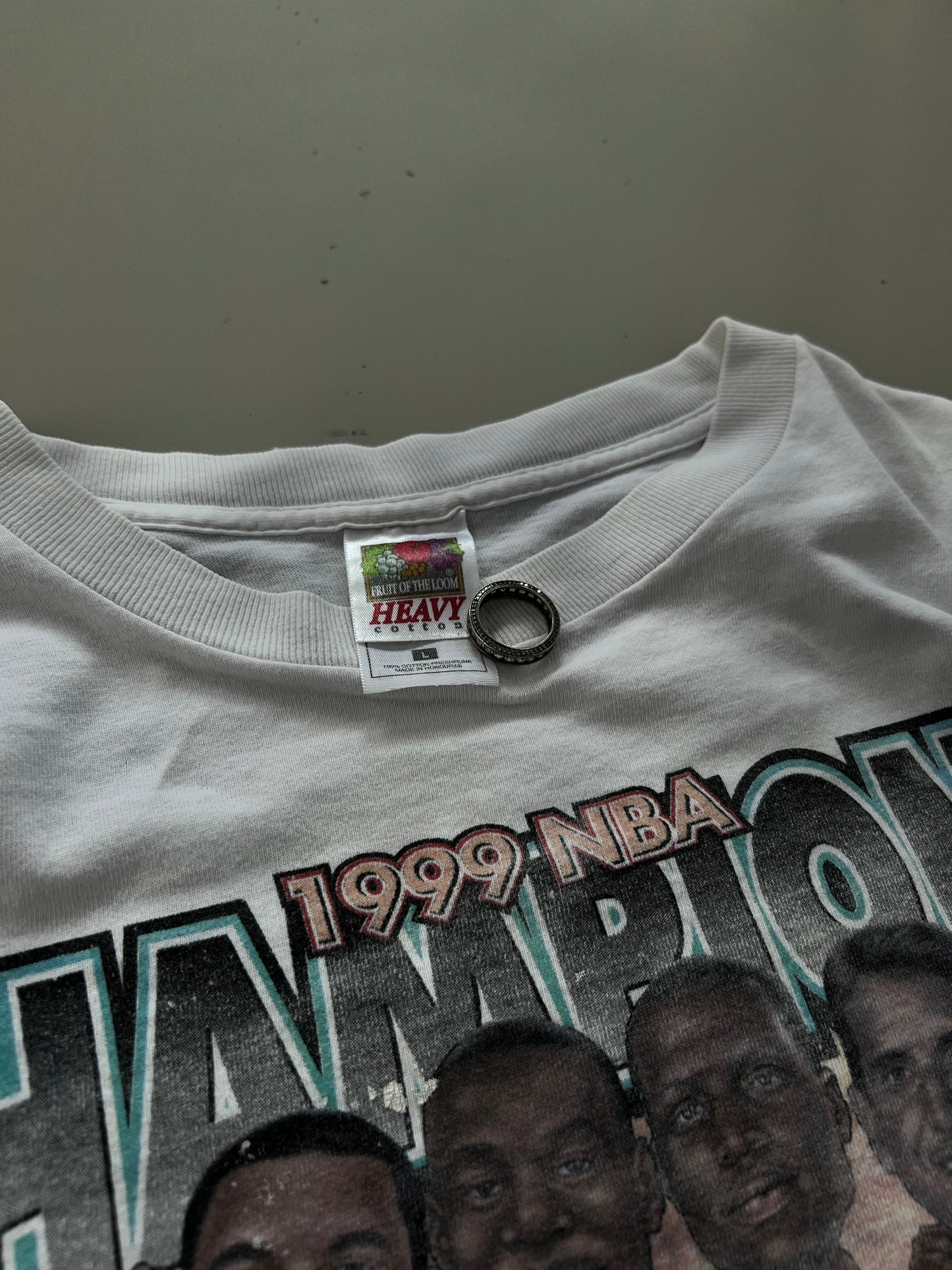Large 1999 San Antonio Spurs NBA Finals Caricature T-shirt