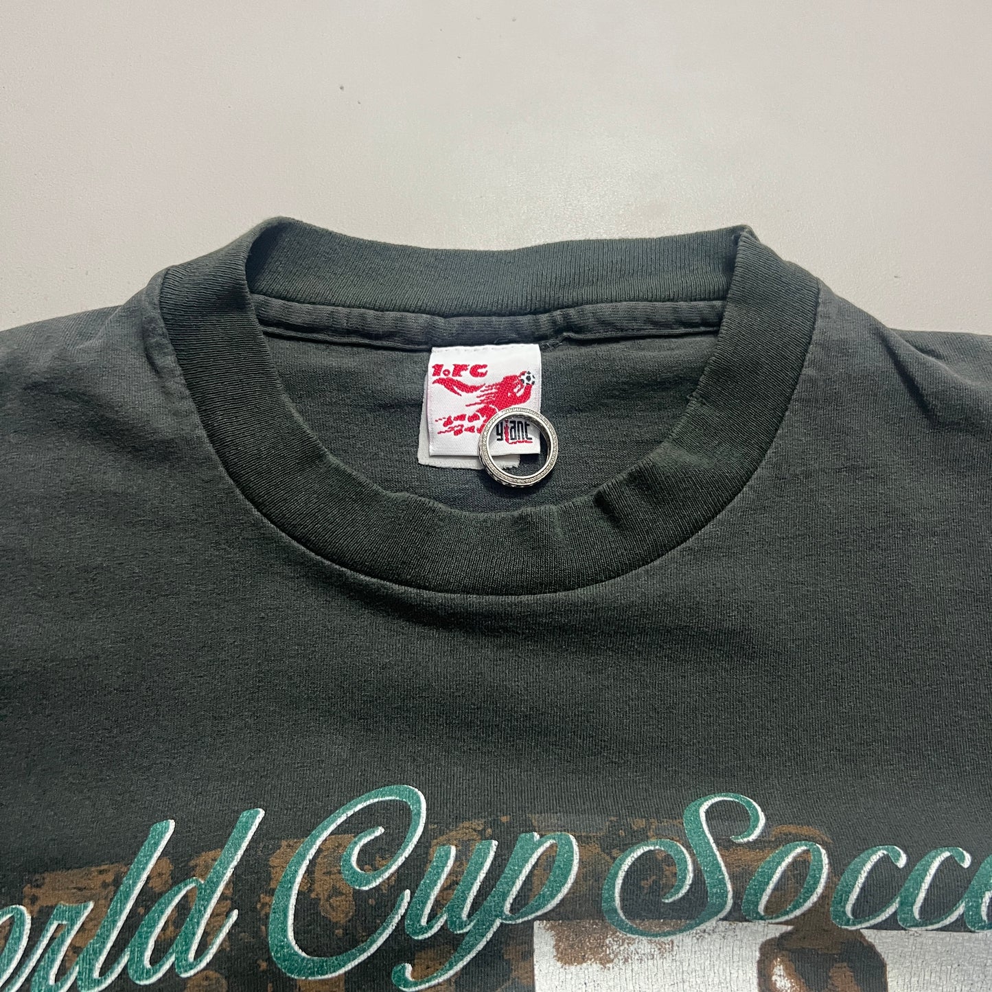Medium 1994 World Cup Usa by Giant T-shirt