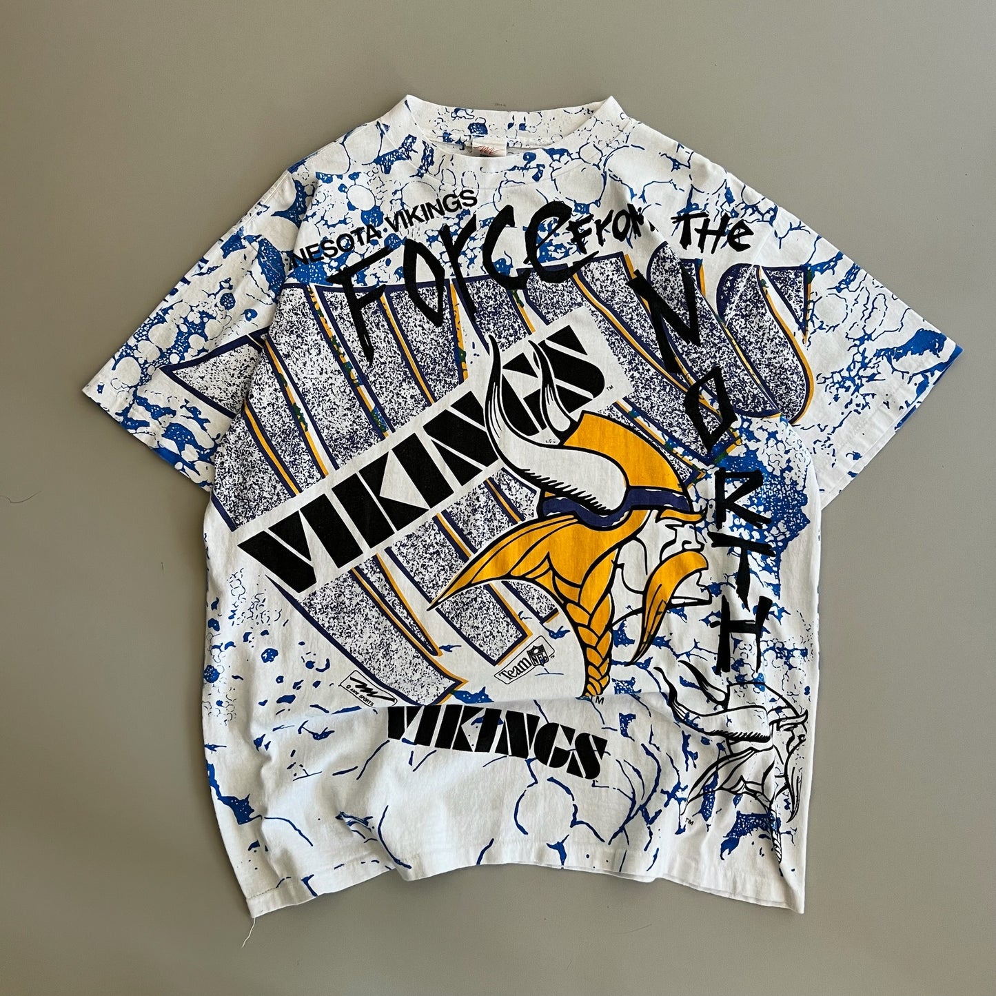 Large 90s Minnesota Vikings AOP T-shirt