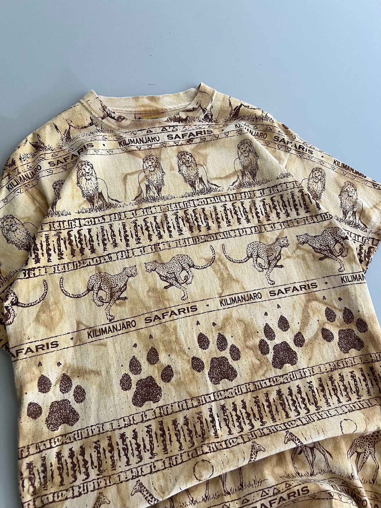 Medium 90s Disney World Animal Kingdom AOP T-shirt