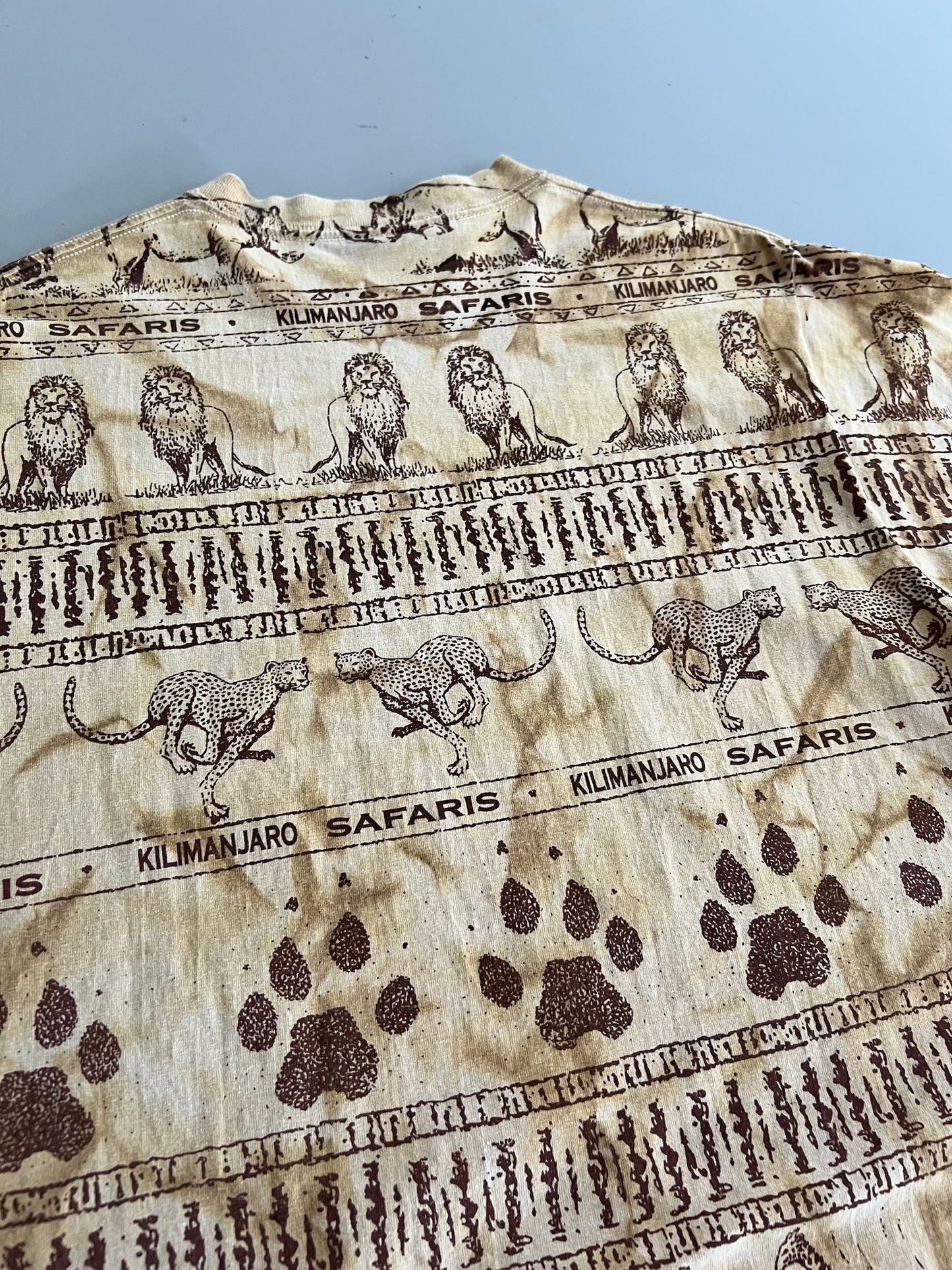 Medium 90s Disney World Animal Kingdom AOP T-shirt