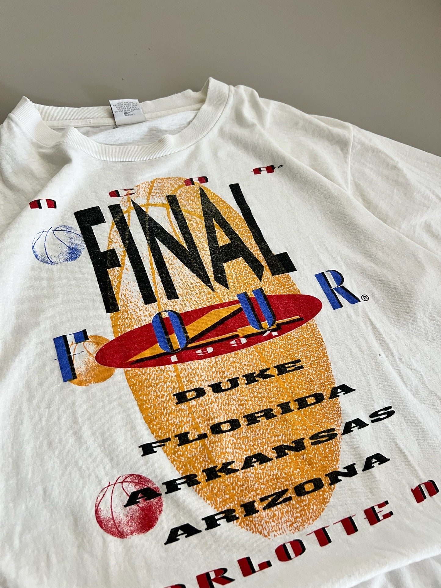 Large 1994 Nike Final Four Charlotte T-shirt