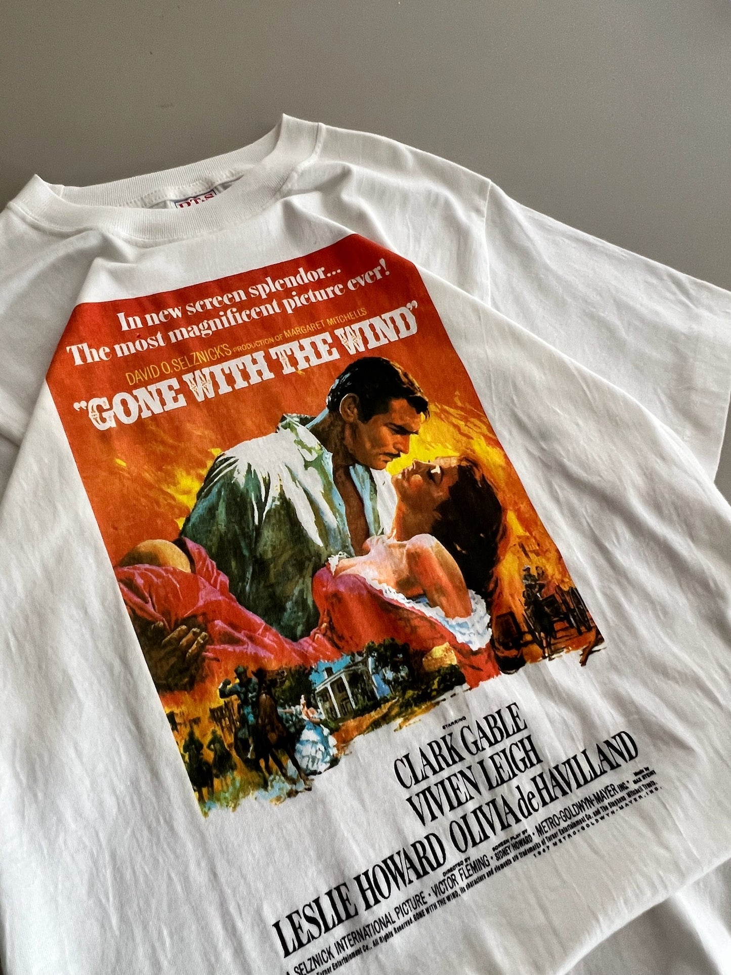 Large 1994 Gone with the Wind Novel T-shirt