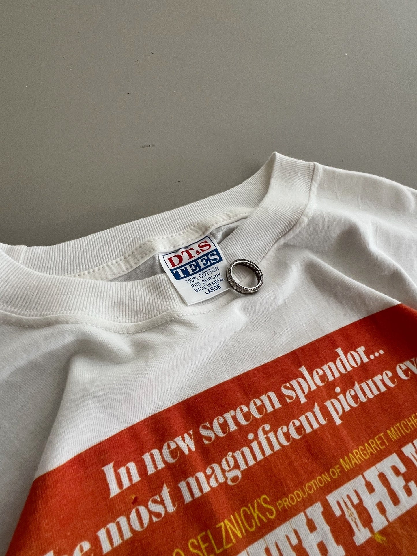 Large 1994 Gone with the Wind Novel T-shirt