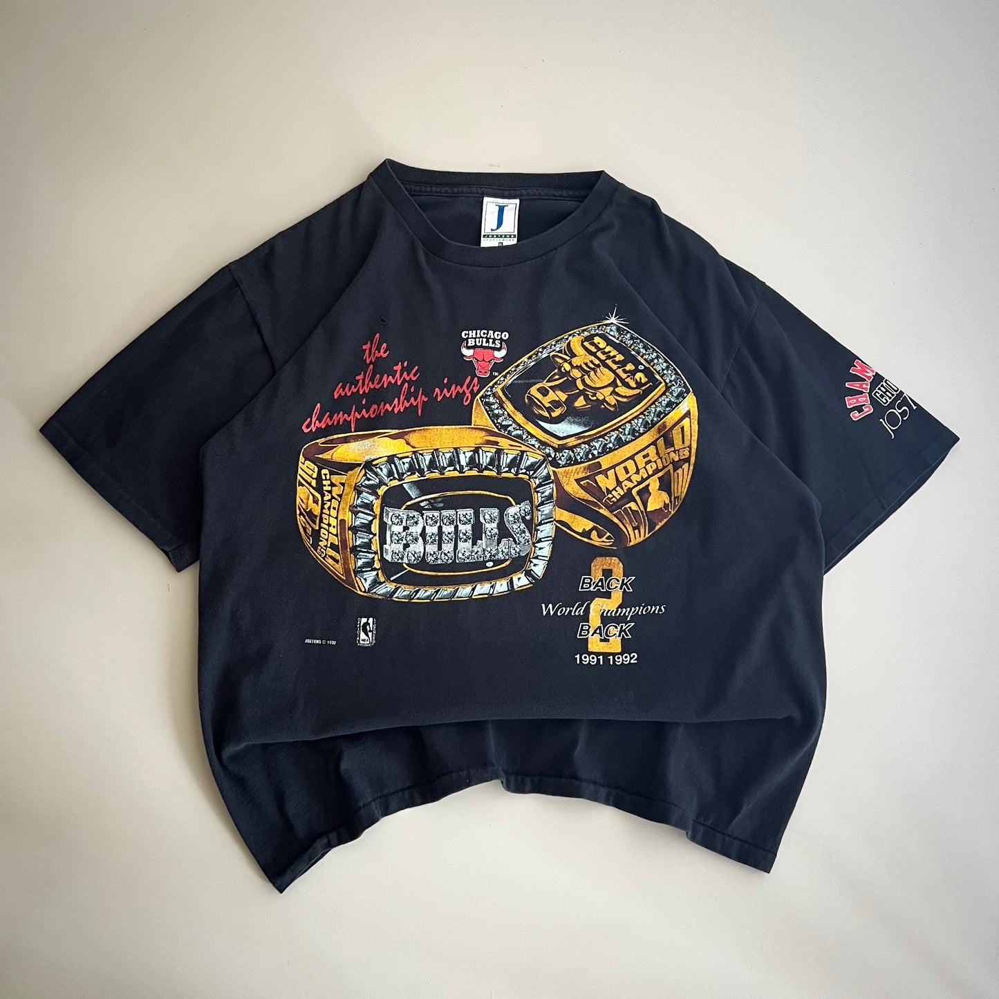 XL 1992 Chicago Bulls Championship Ring T-shirt