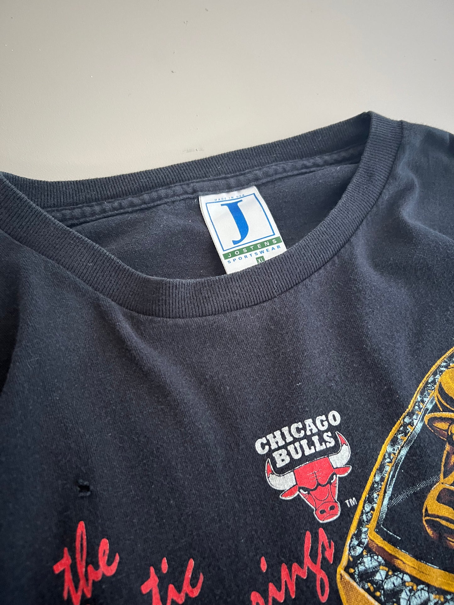 XL 1992 Chicago Bulls Championship Ring T-shirt