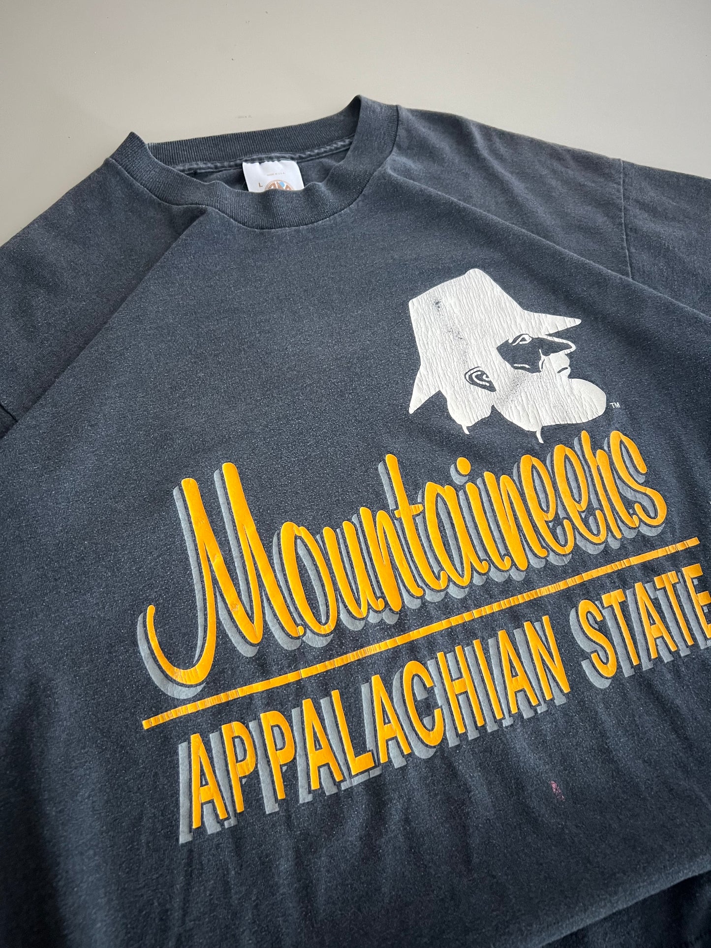 Large 90s Appalachian State Mountaineers T-shirt