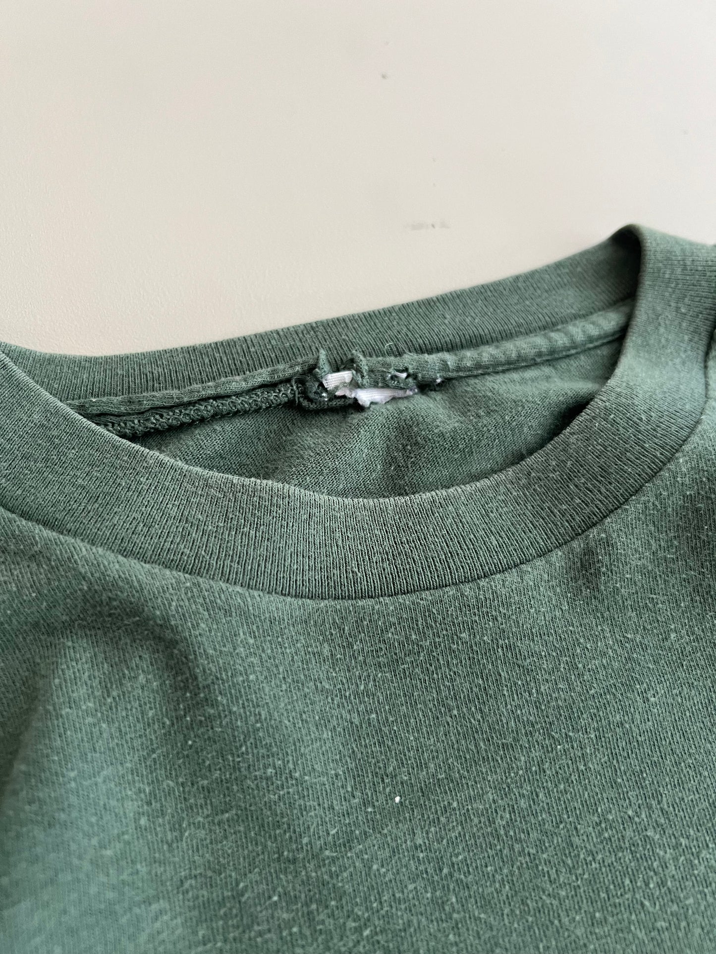 Large 90s Forest Green Squirrel Shop Merch