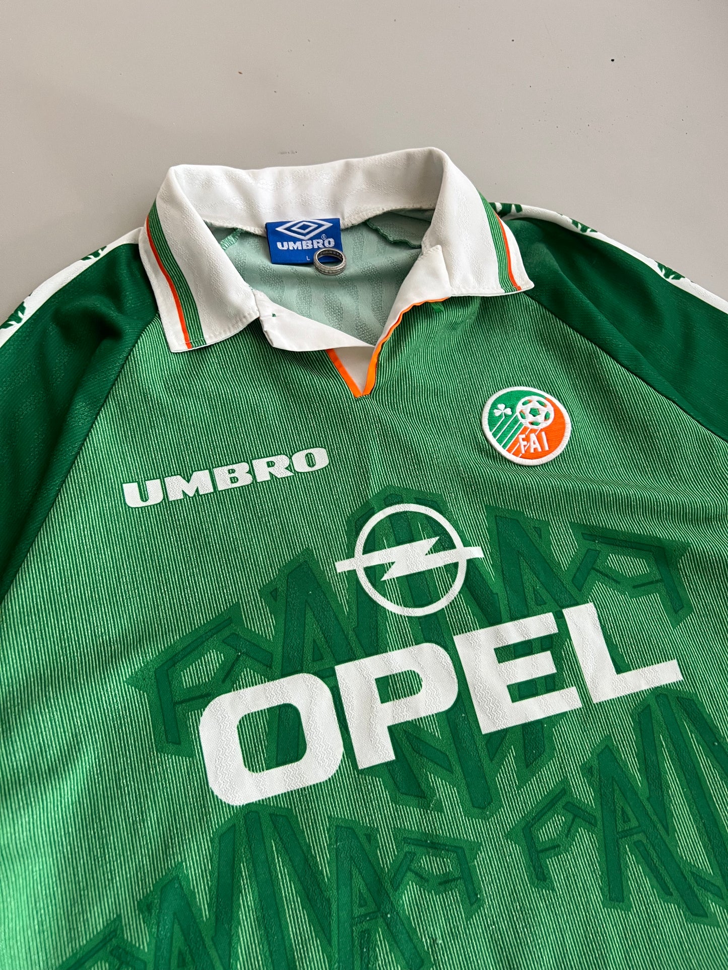 Large 1995 Ireland National Team Umbro Kit
