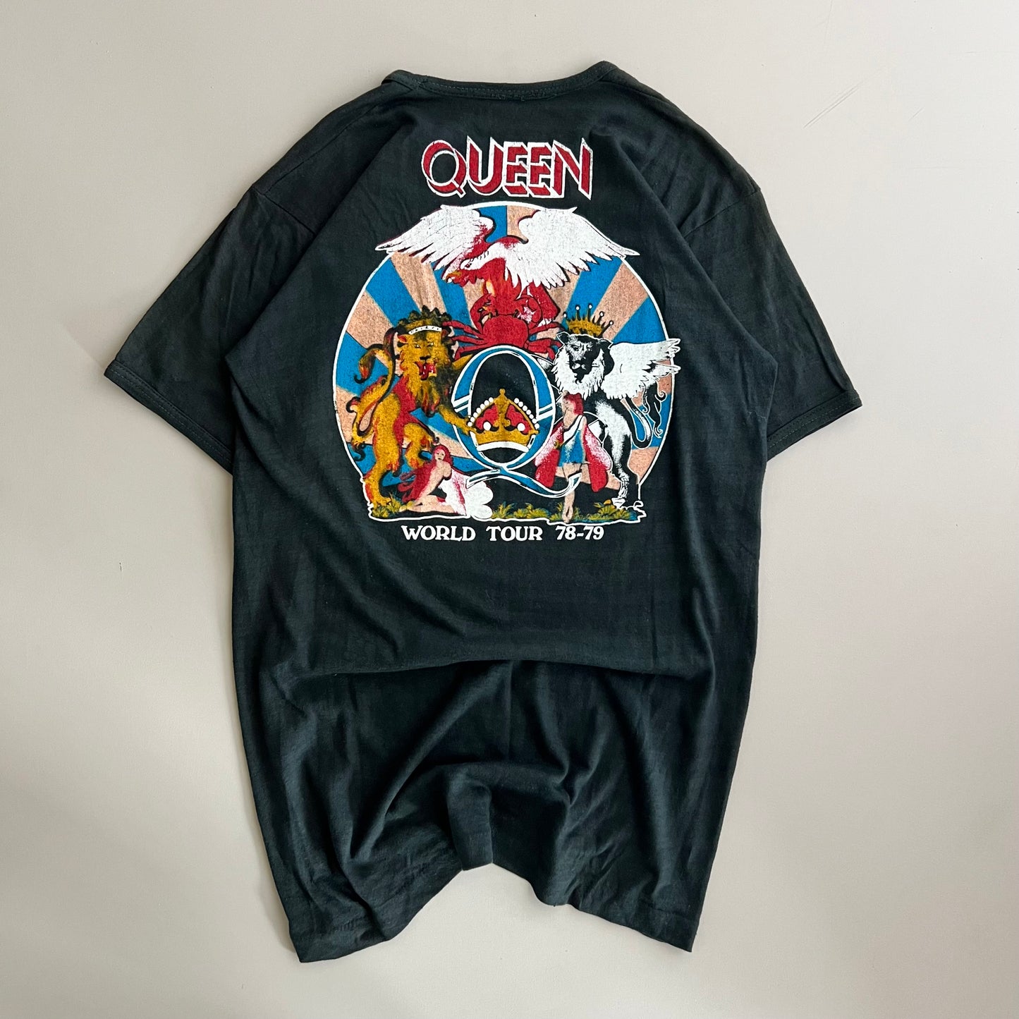 XL 1979 Queen World Tour T-shirt
