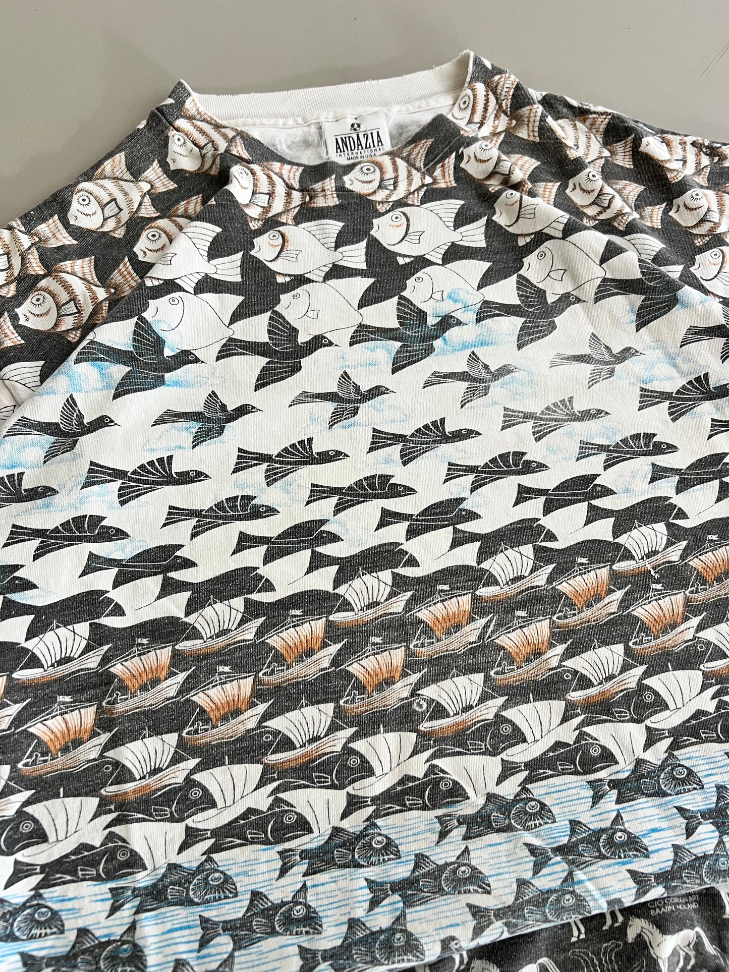 Xl 1991 MC Escher Fish AOP T-shirt