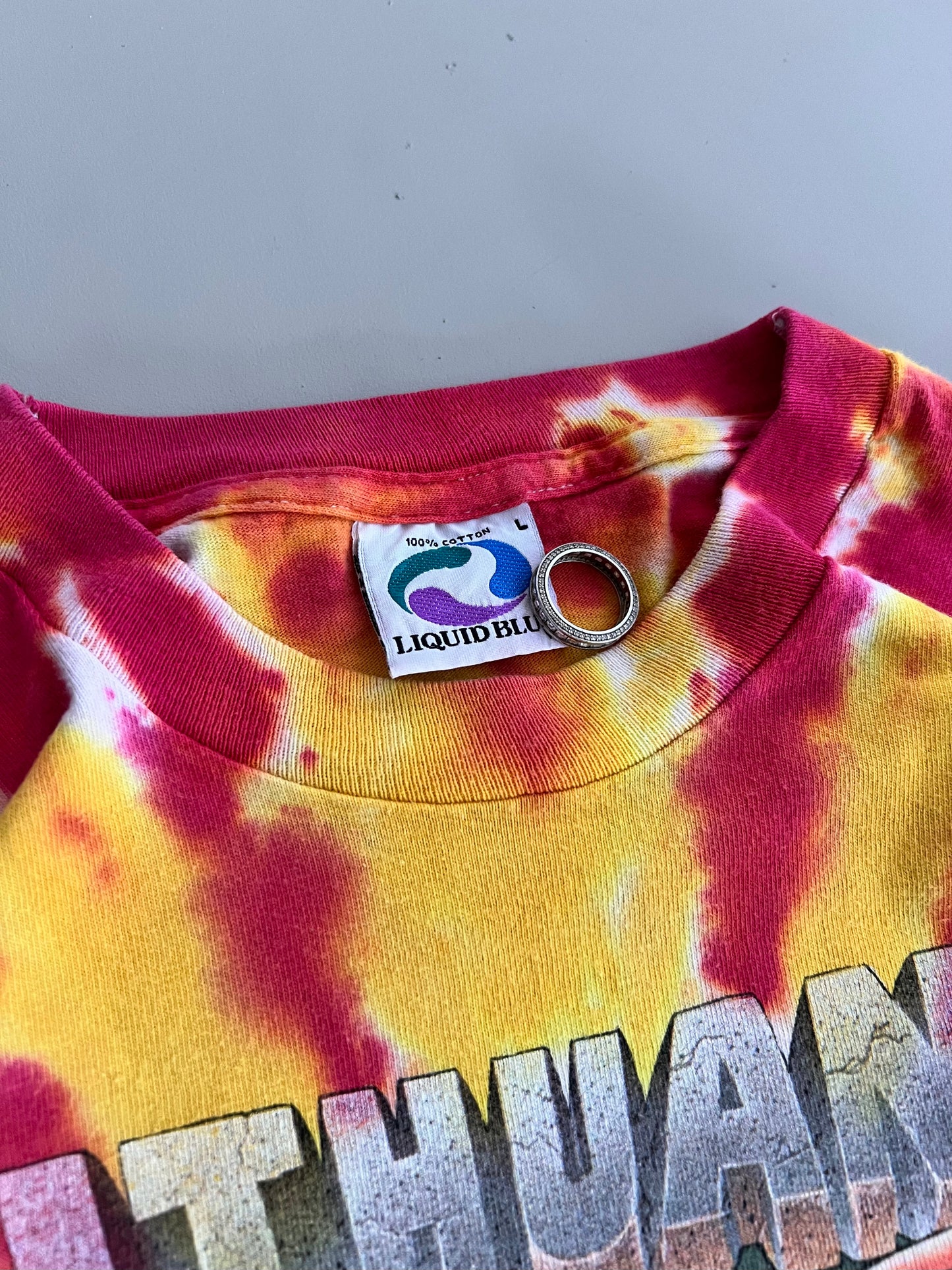 Large 1992 Grateful Dead Lithuania T-shirt
