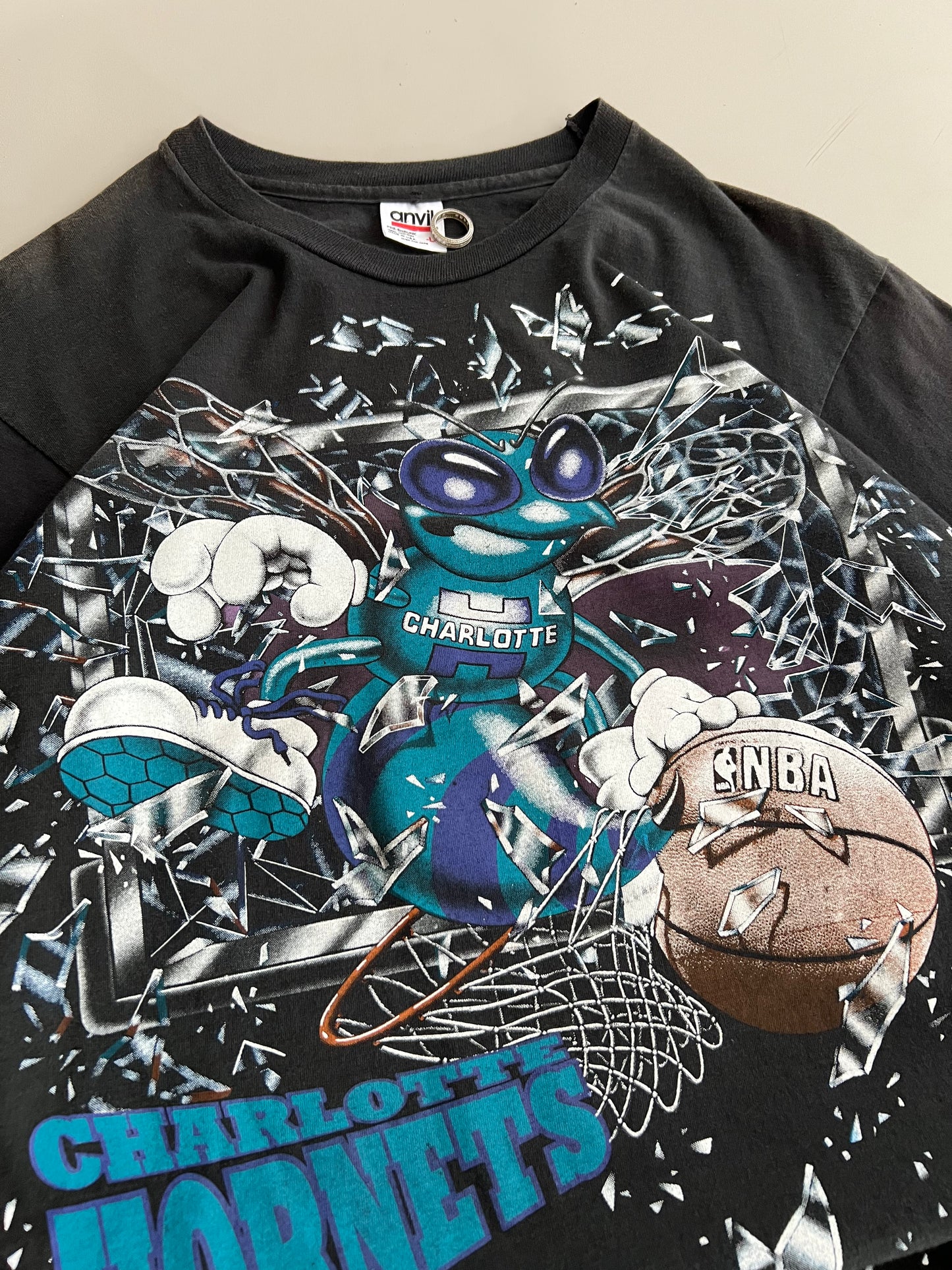Large 1992 Charlotte Hornets Shattered Backboard T-shirt