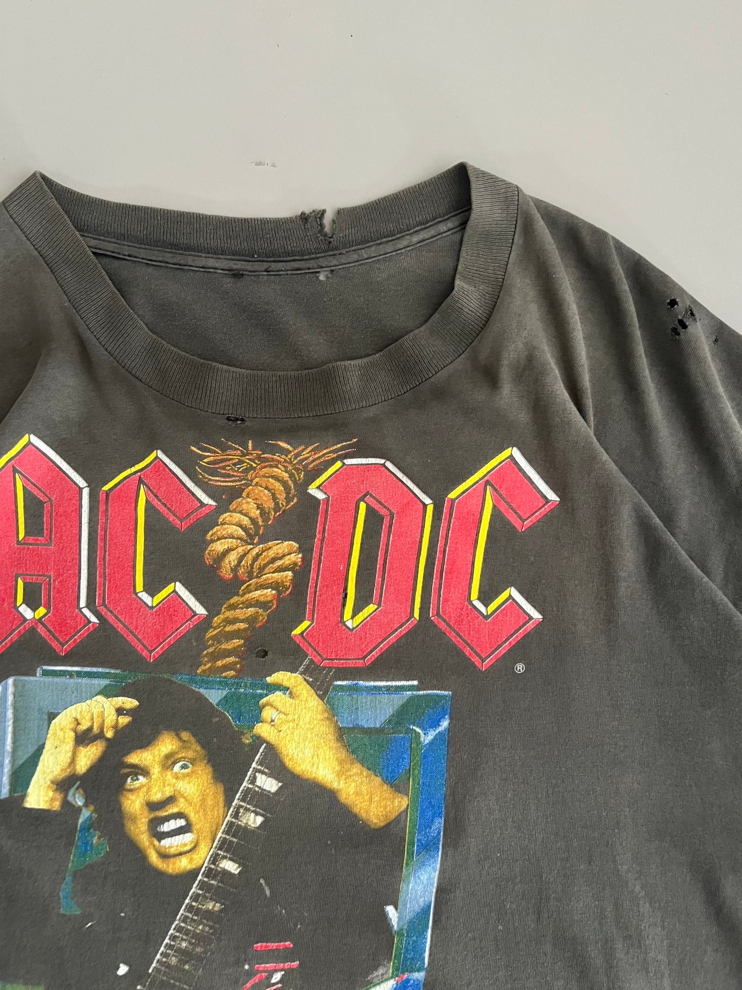 Large 1990 AC-DC The Razors Edge World Tour T-shirt