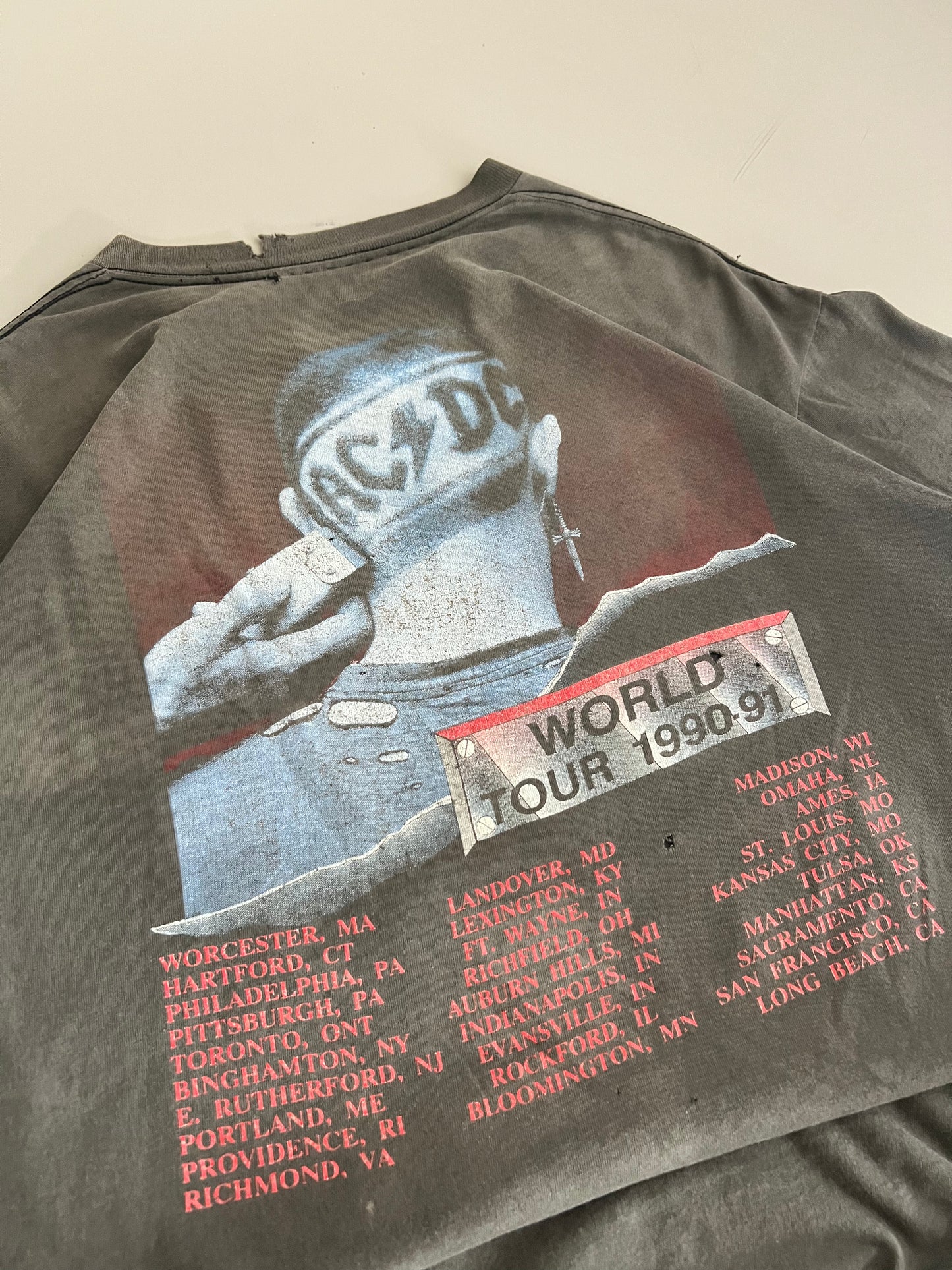 Large 1990 AC-DC The Razors Edge World Tour T-shirt