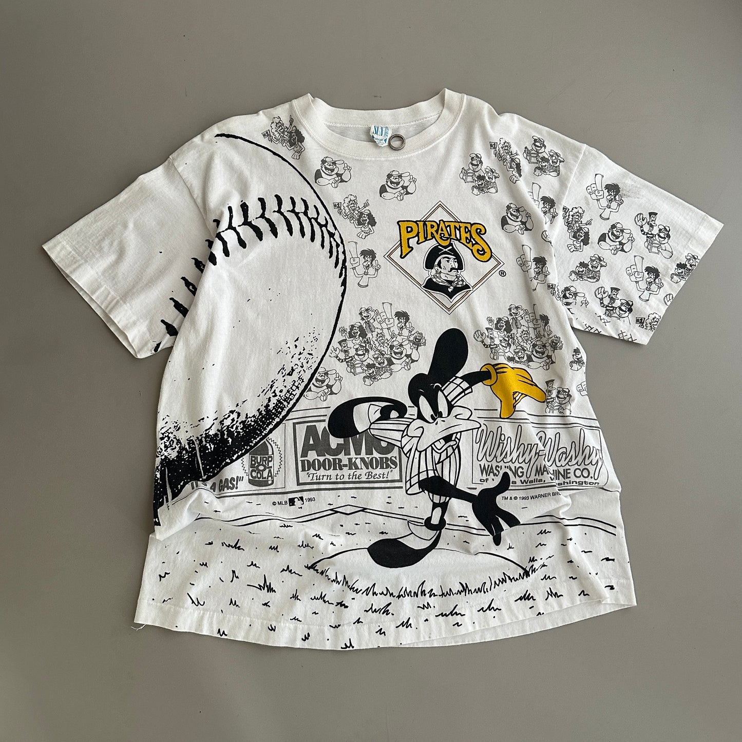 XL 1992 Pittsburgh Pirates Looney Tunes AOP T-shirt