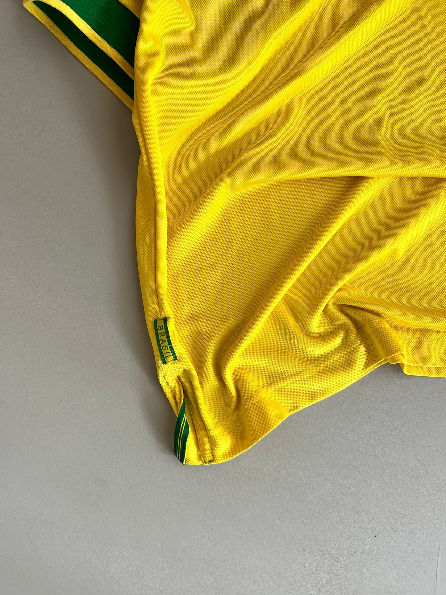 XL 1998 Brazil National Team Nike Kit