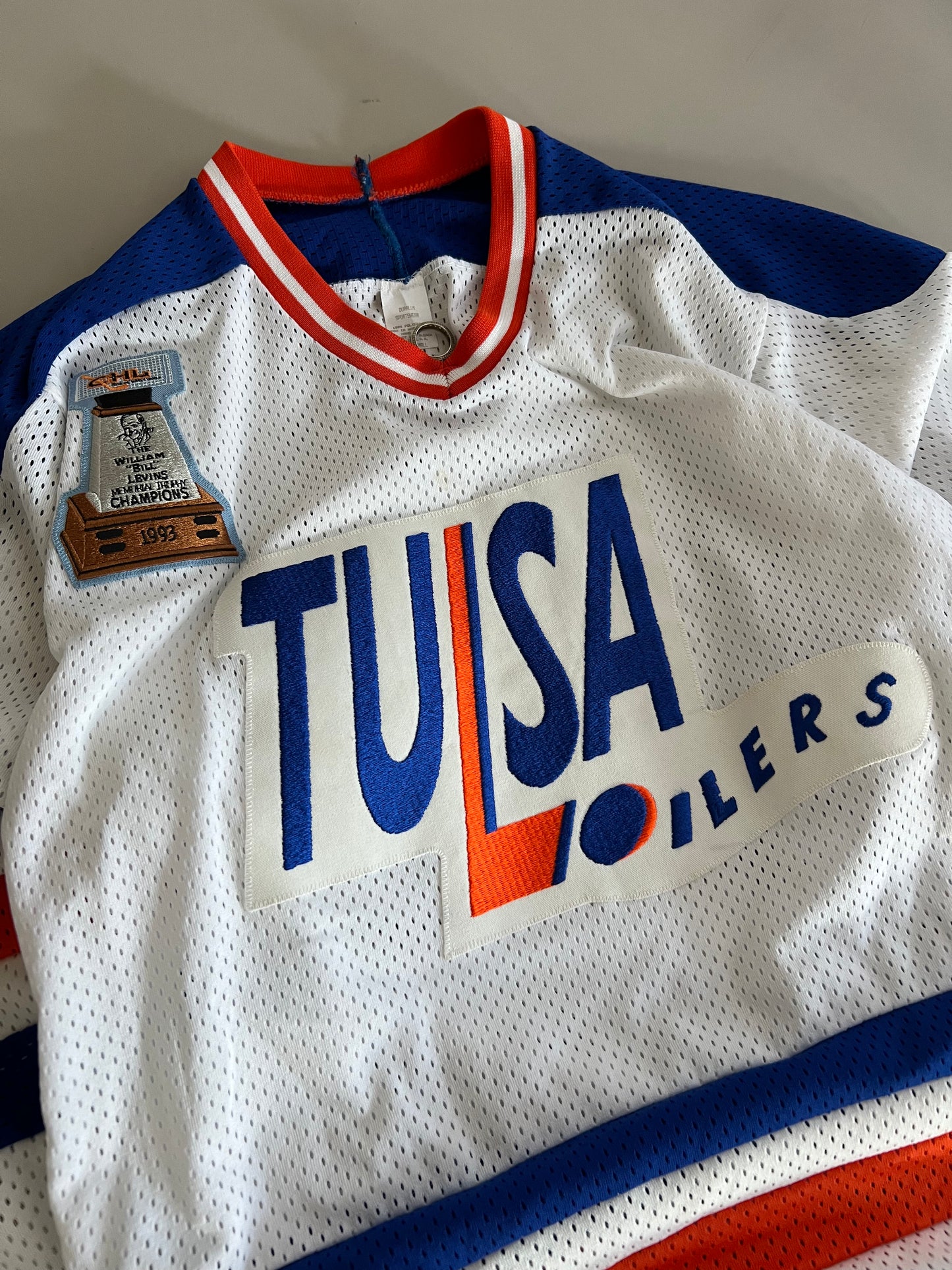 Large 1993 Tulsa Oilers Hockey Jersey