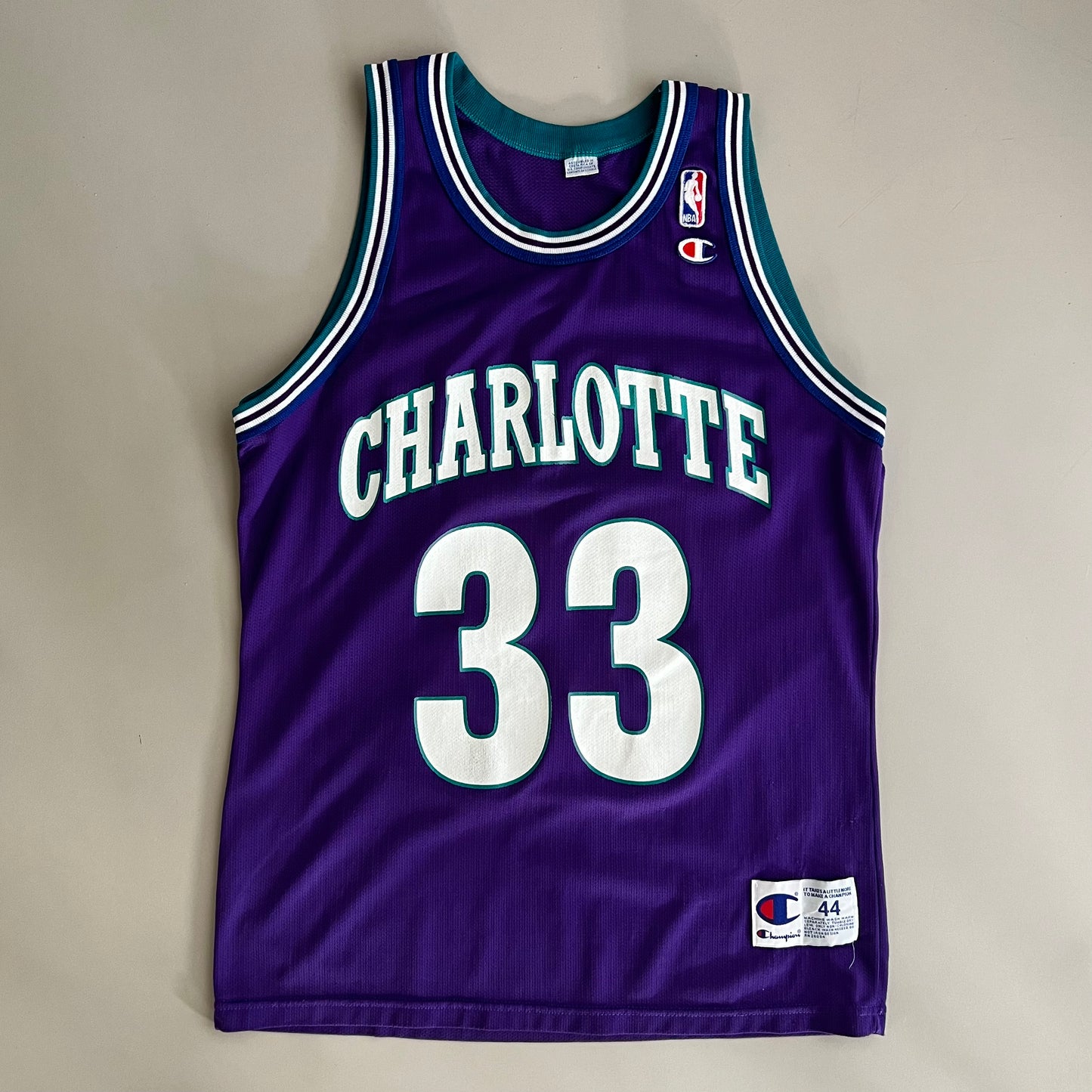 Large 90s Charlotte Hornets Alonzo Mourning Jersey