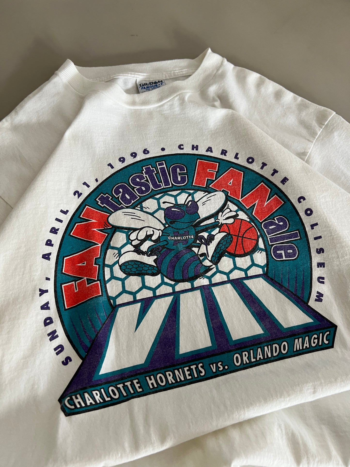 XL 1996 Charlotte Hornets Fantastic Finale 8 T-shirt