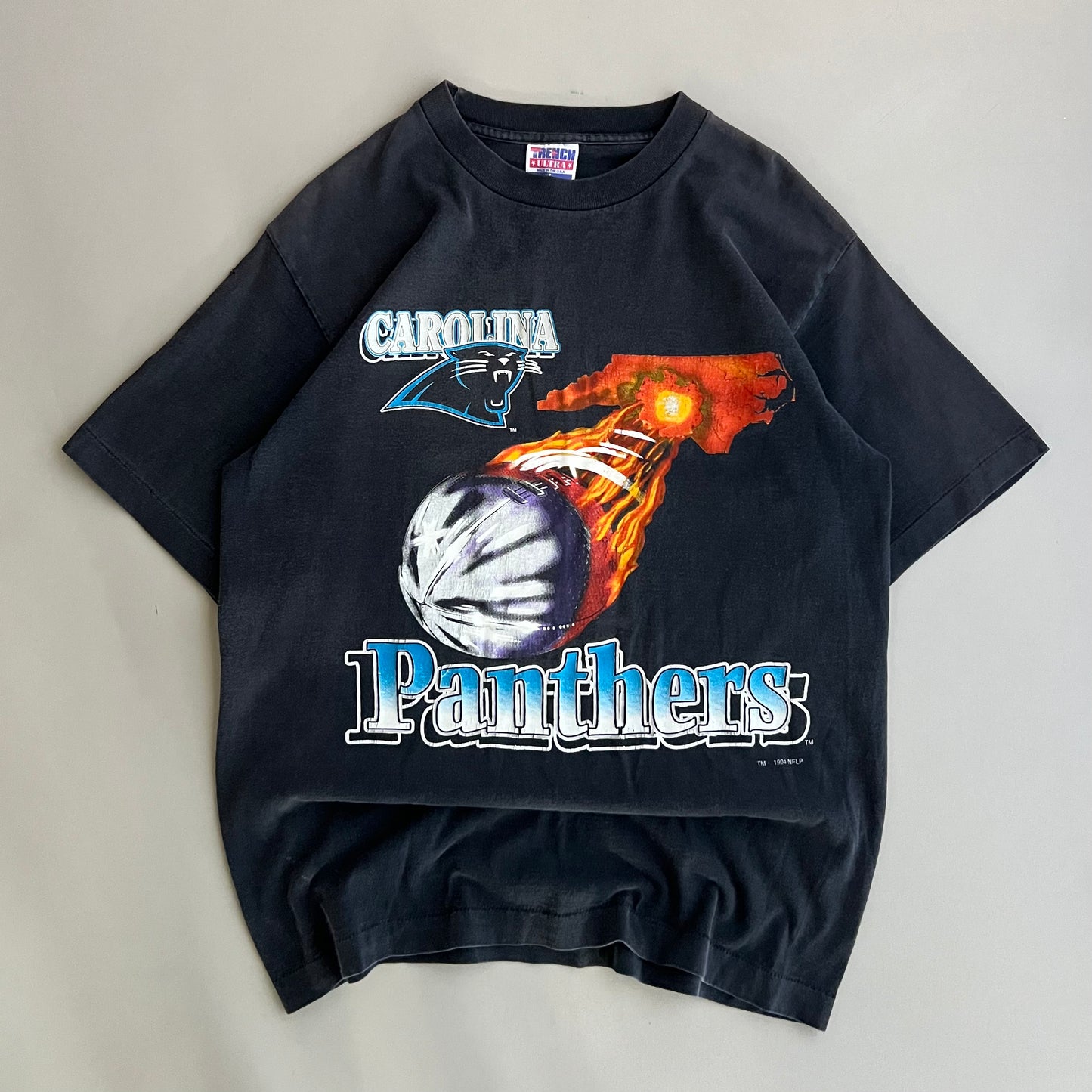 Large 1994 Carolina Panthers Flaming Football T-shirt