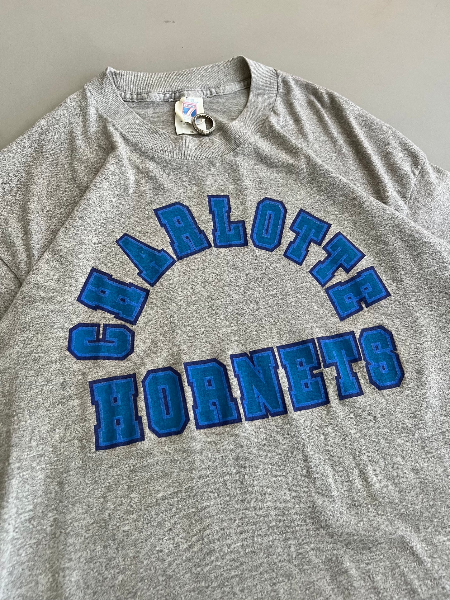 XL 80s Charlotte Hornets T-shirt