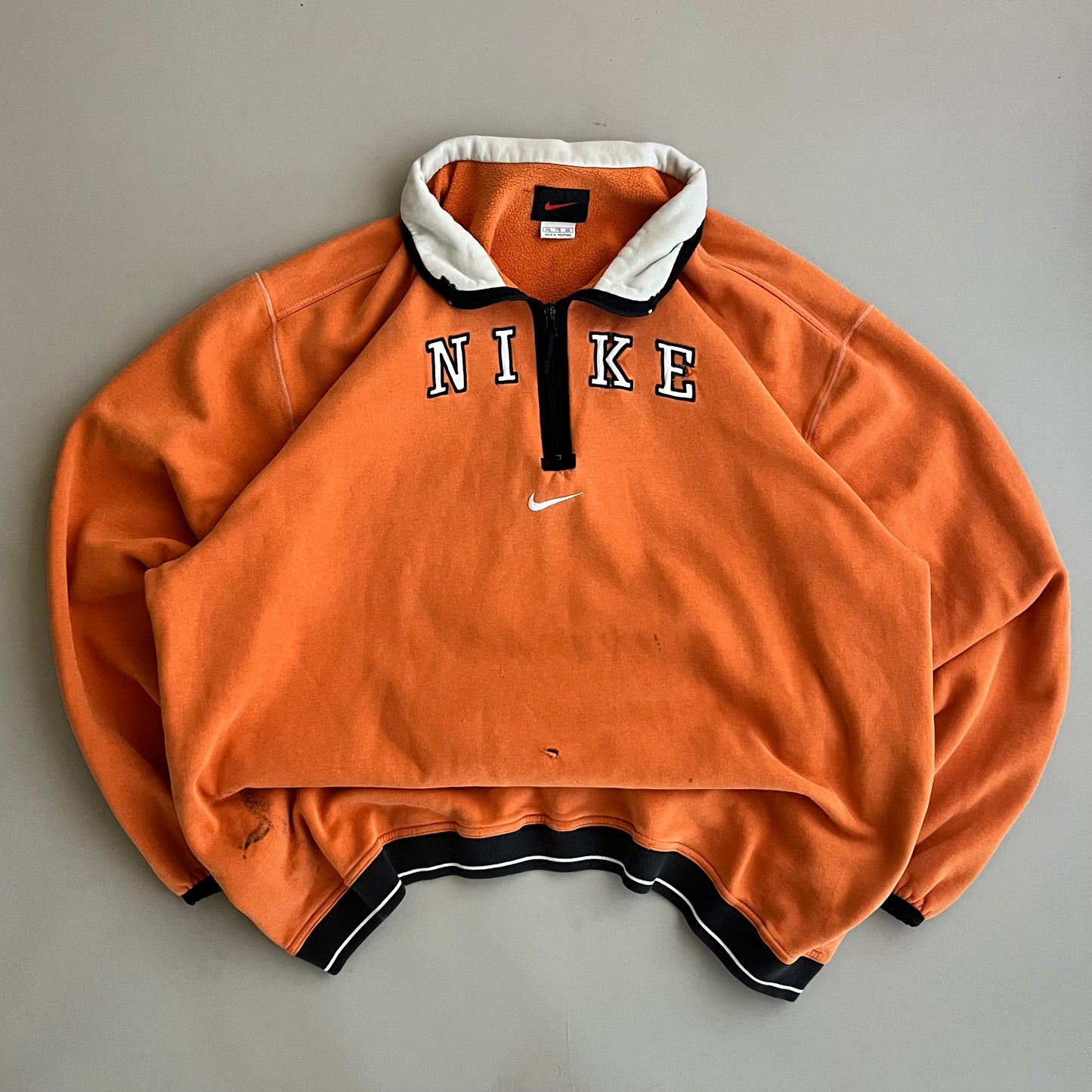 XXL 2000s Distressed Nike Team Fleece
