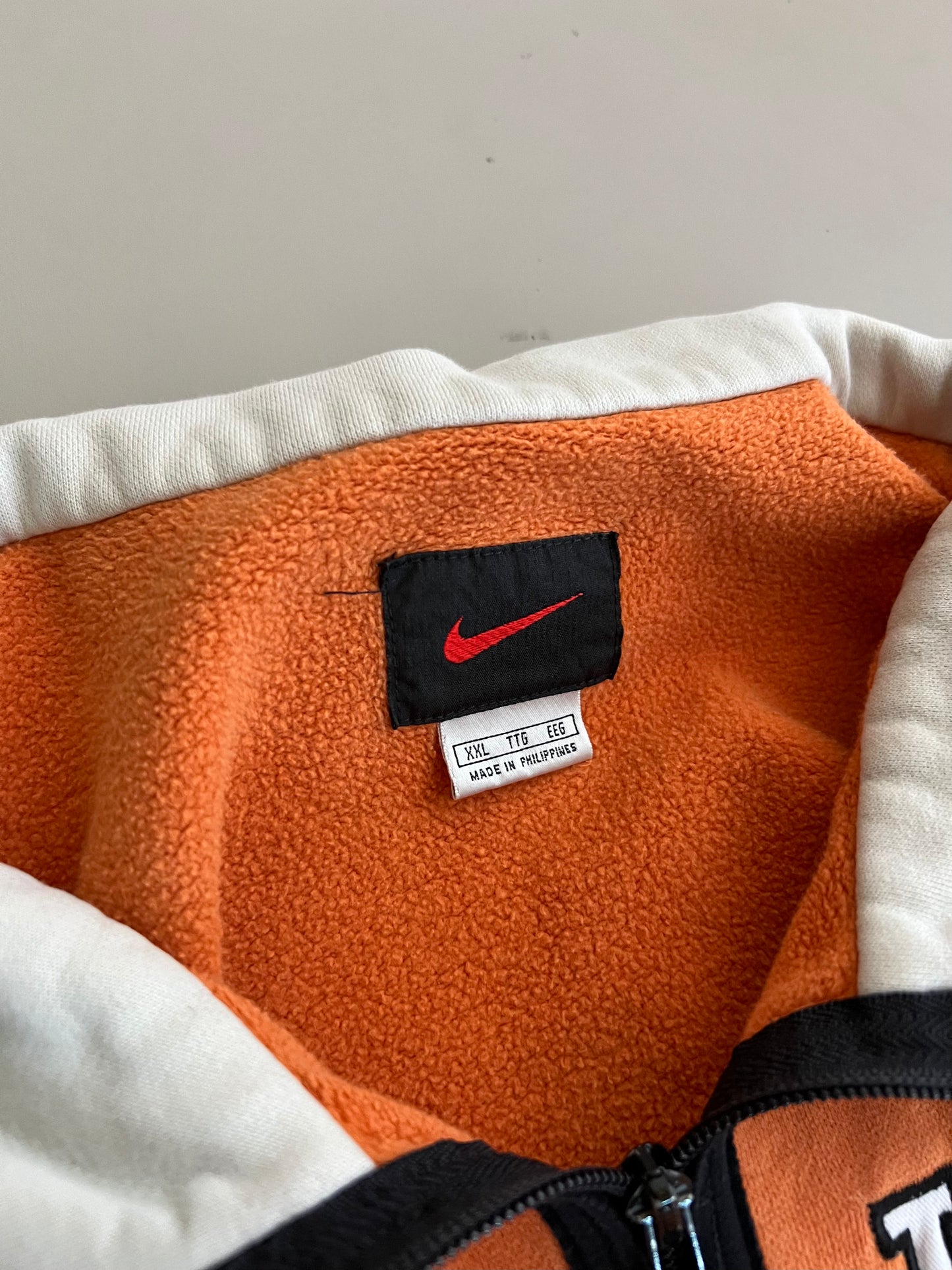 XXL 2000s Distressed Nike Team Fleece