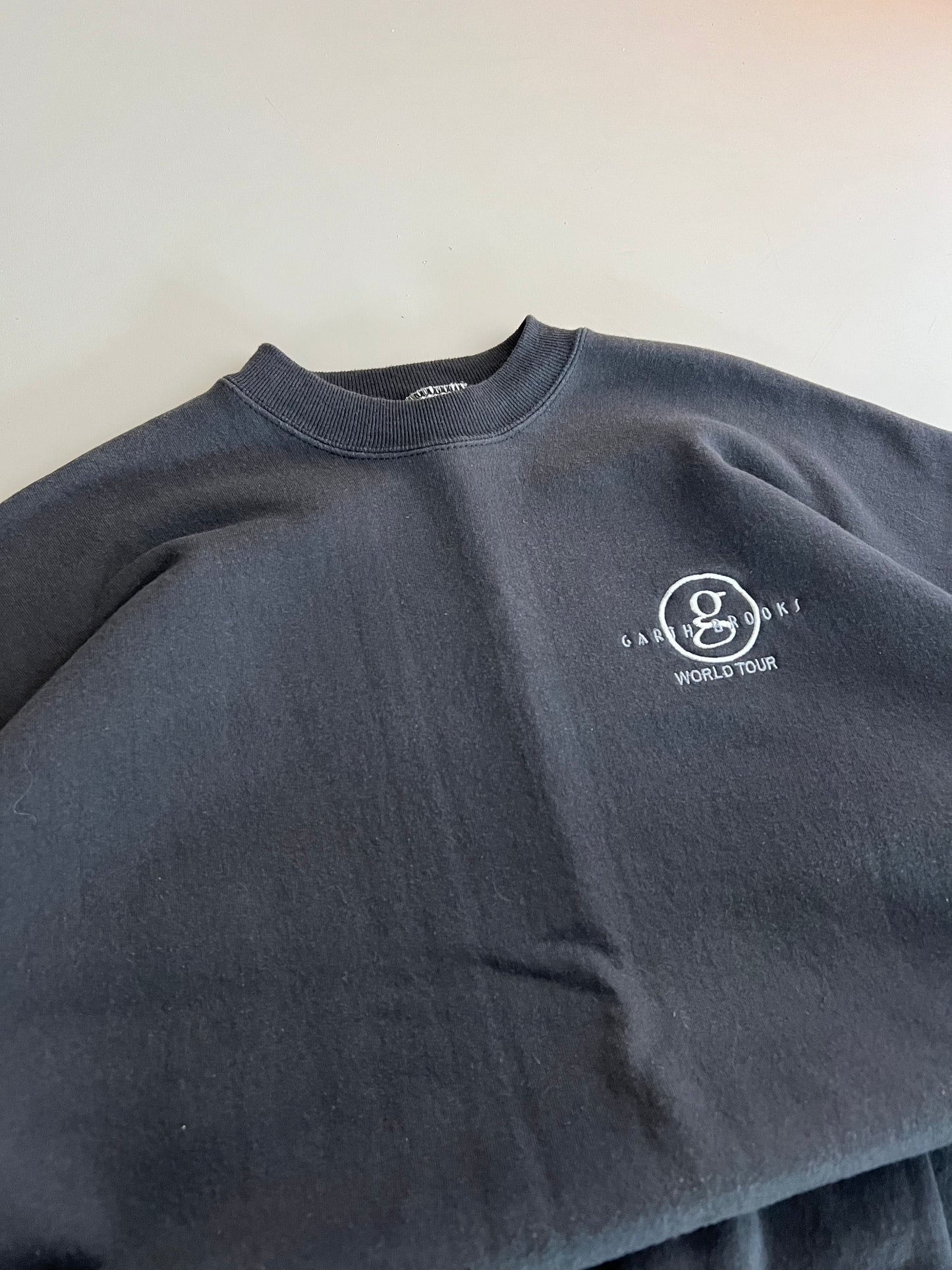 XL 2000s Garth Brooks World Tour Sweatshirt