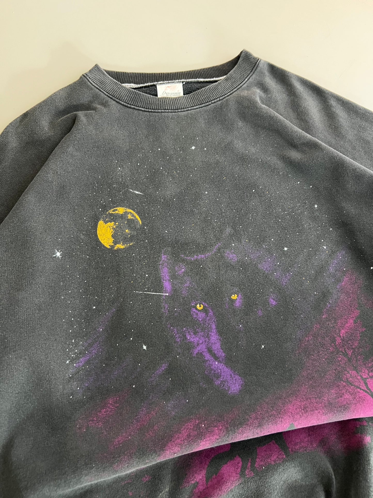 XL 90s Wolf Space Sweatshirt