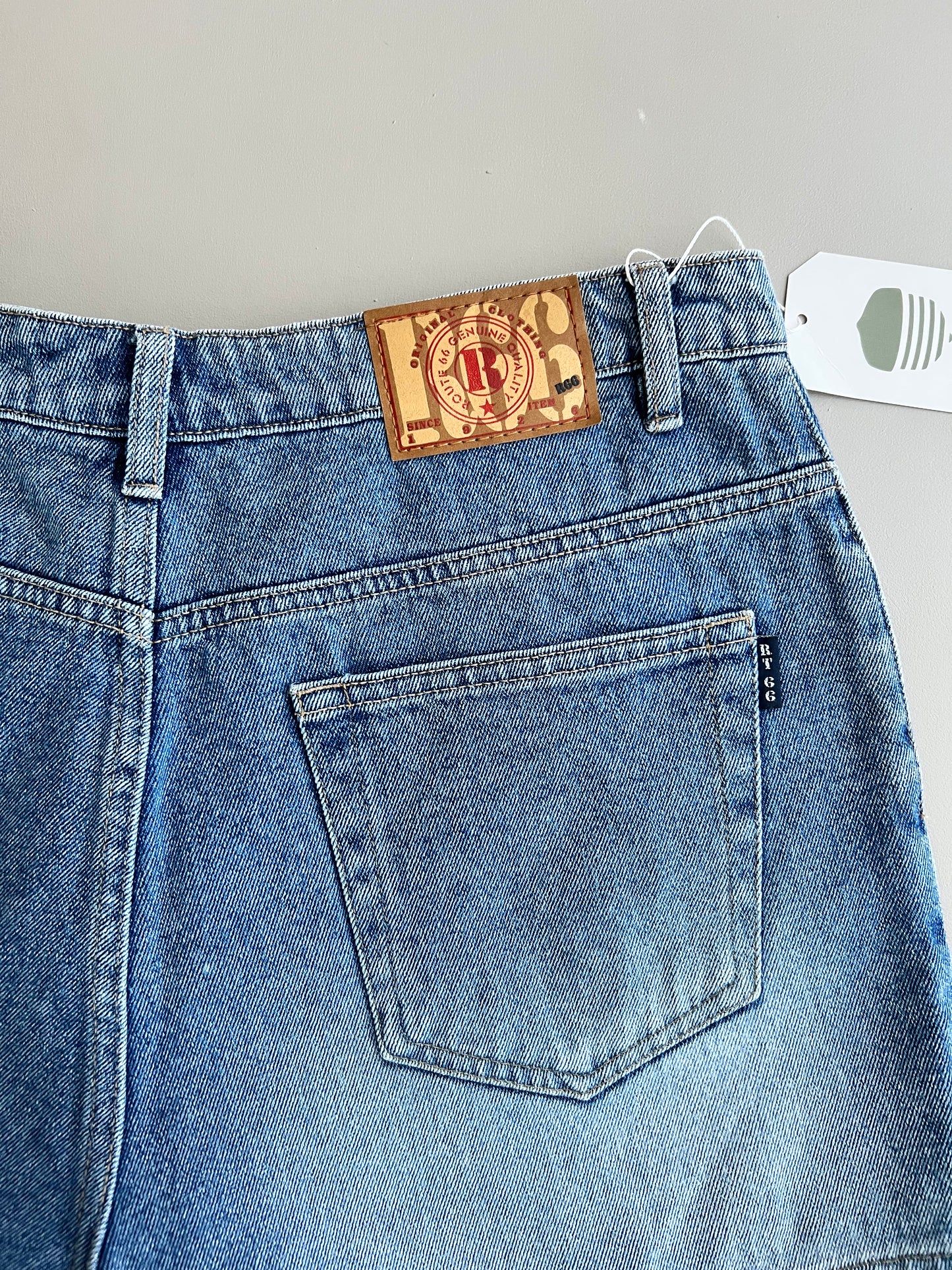 32w 2000s Route 66 Denim Shorts