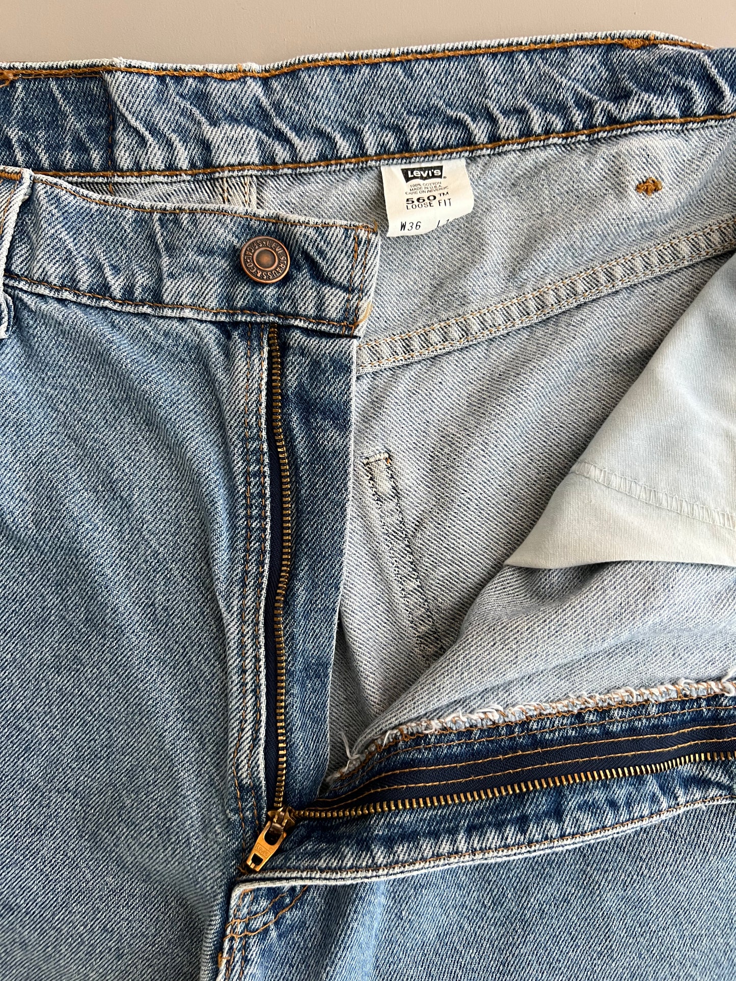34w 90s Levi's Denim Shorts