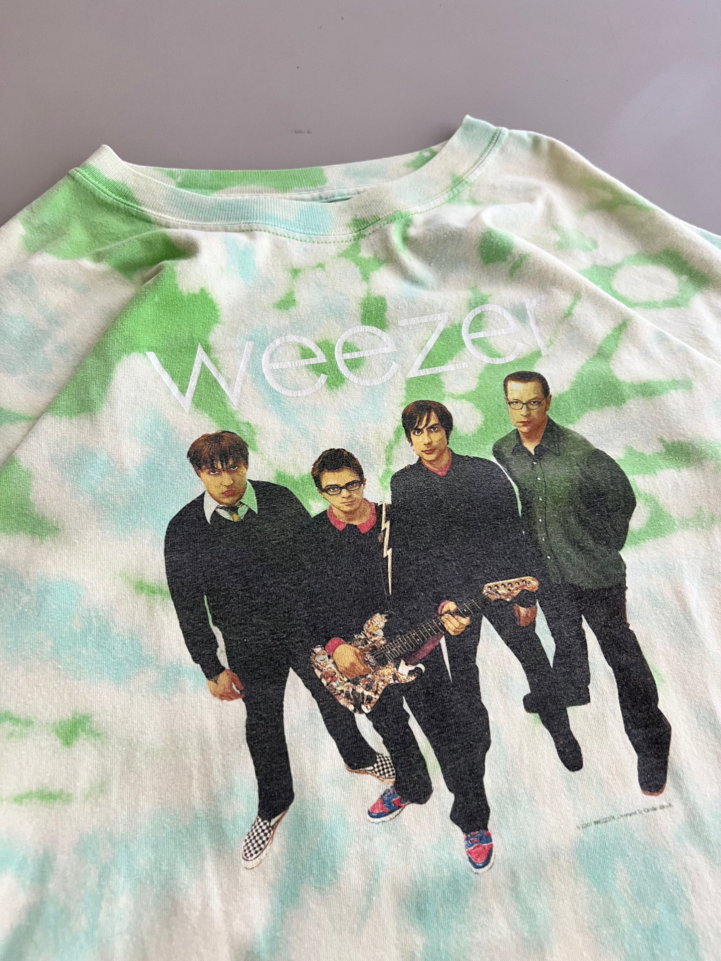 XL 2001 Weezer T-shirt