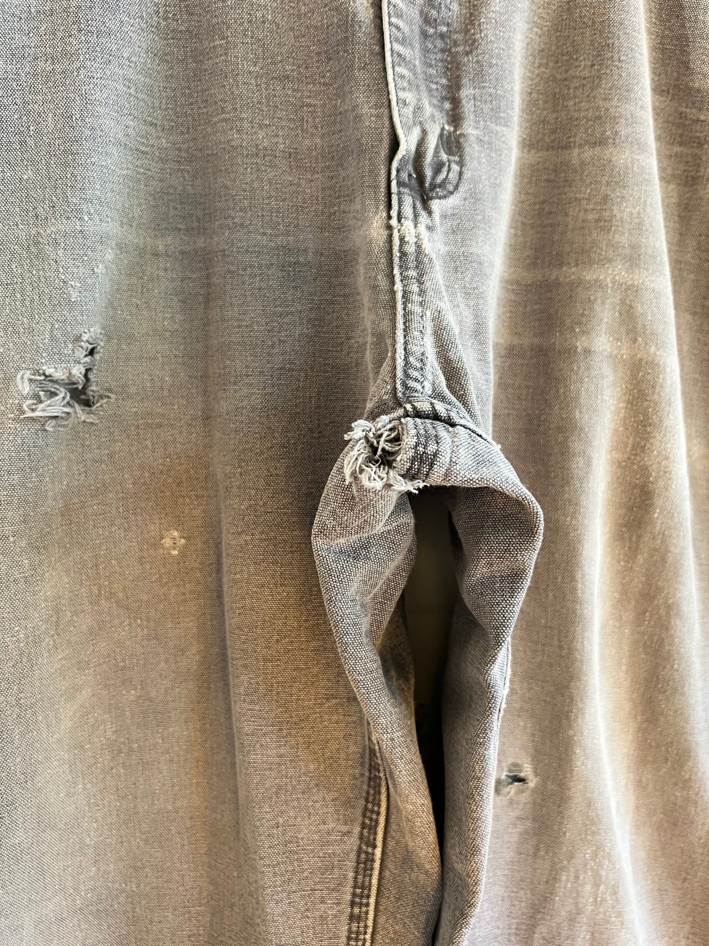 39x29 Distressed Navy Carhartt Carpenter Pants