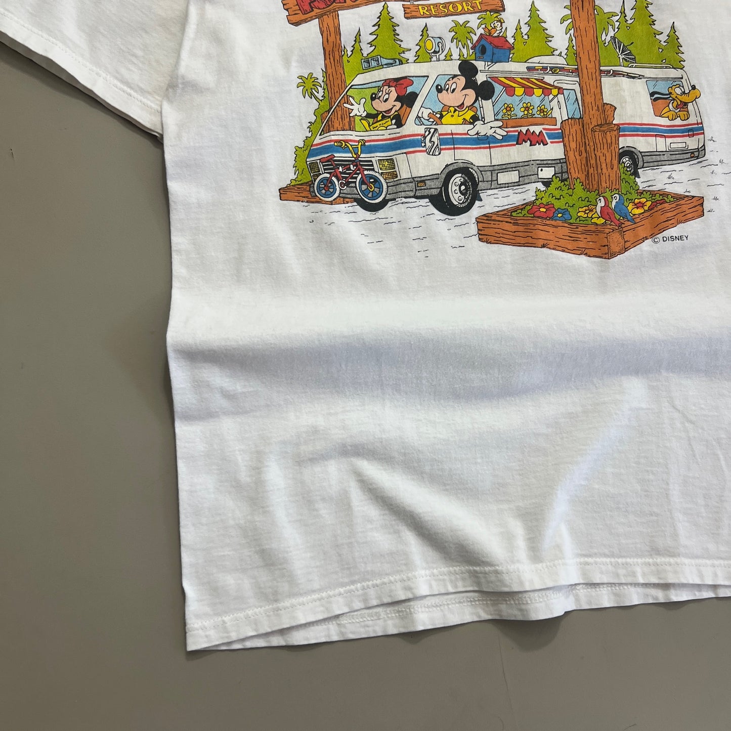 Medium 1980s Walt Disney Fort Wildernes T-shirt