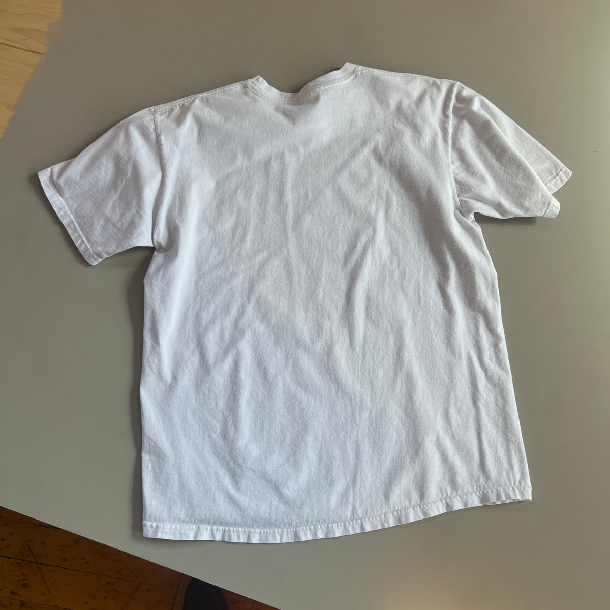 Large Supreme Distressed T-shirt