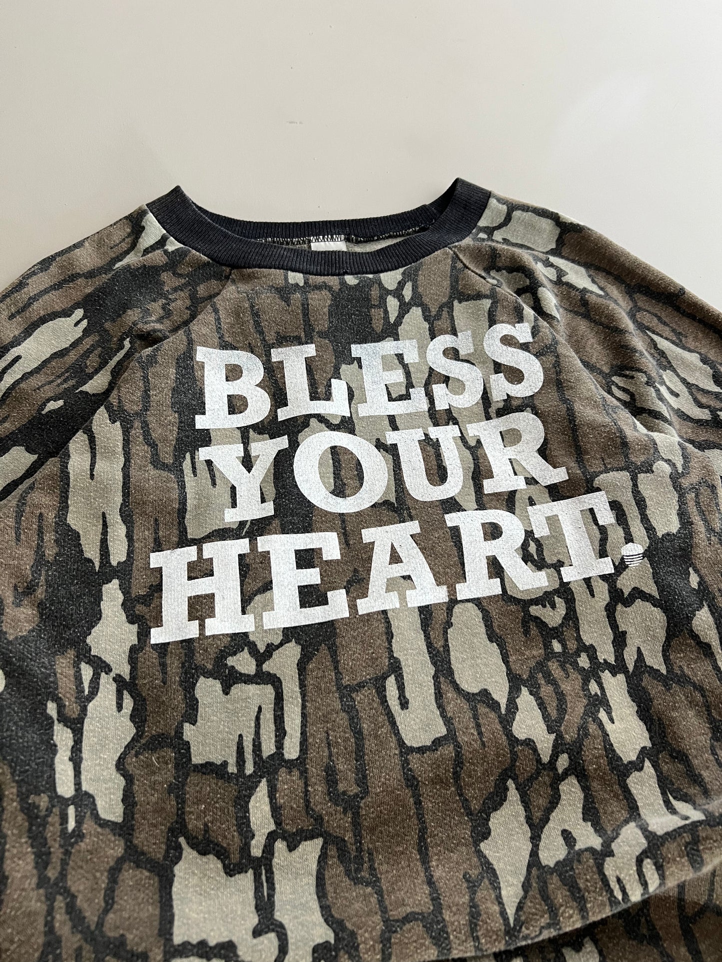 Medium 90s Camo Shop Merch Sweatshirt