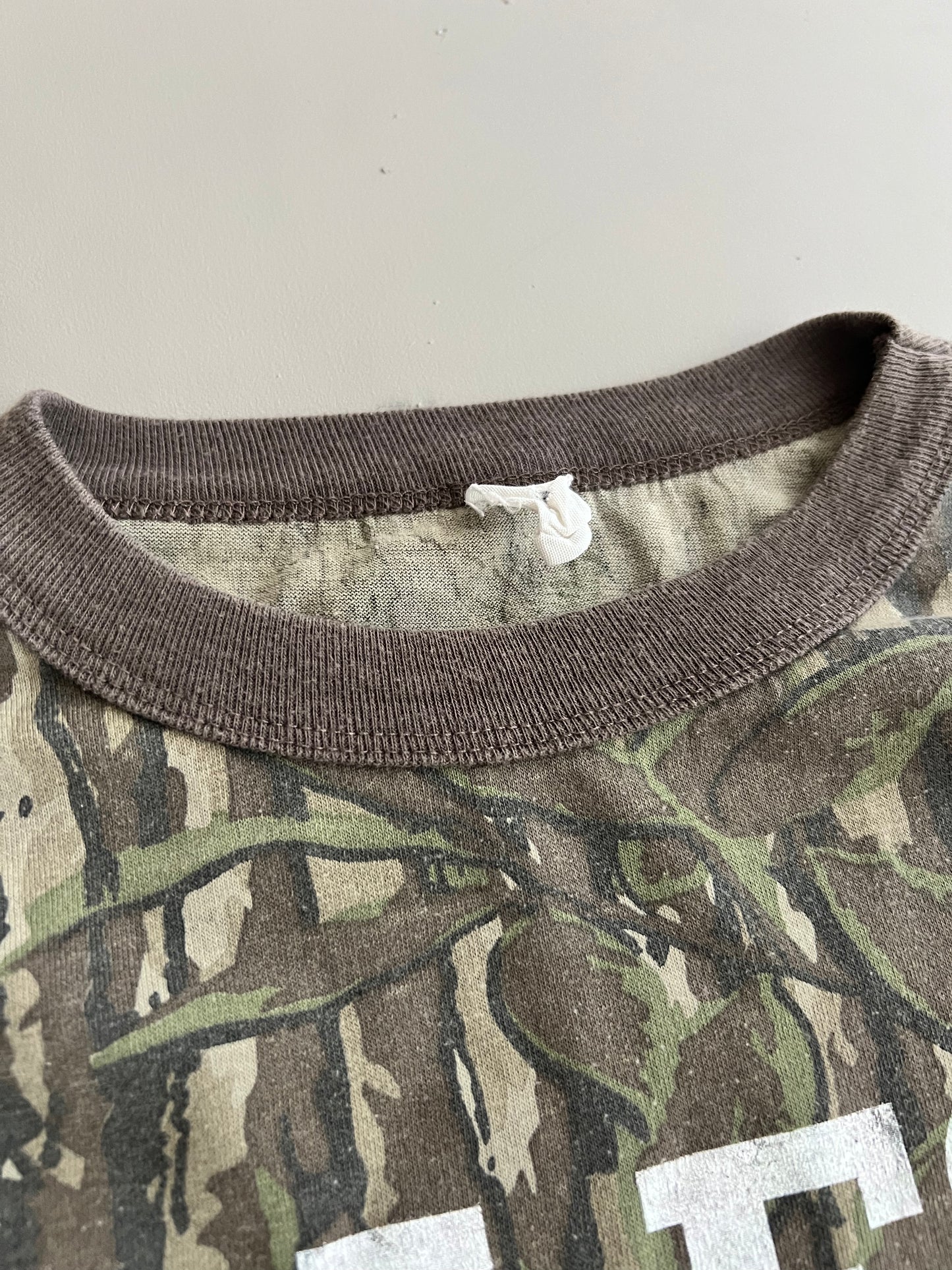 Medium 90s Camo Shop Merch