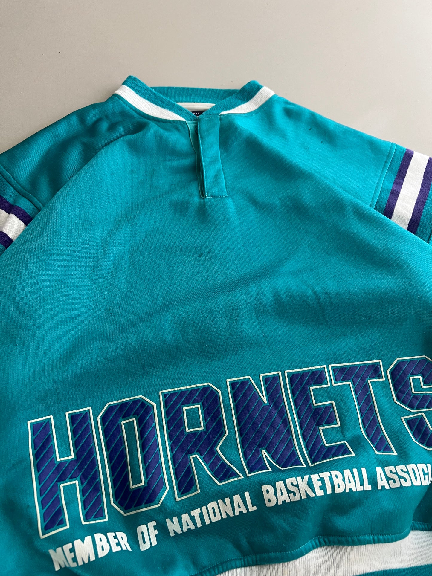XL 90s Charlotte Hornets Starter Sweatshirt
