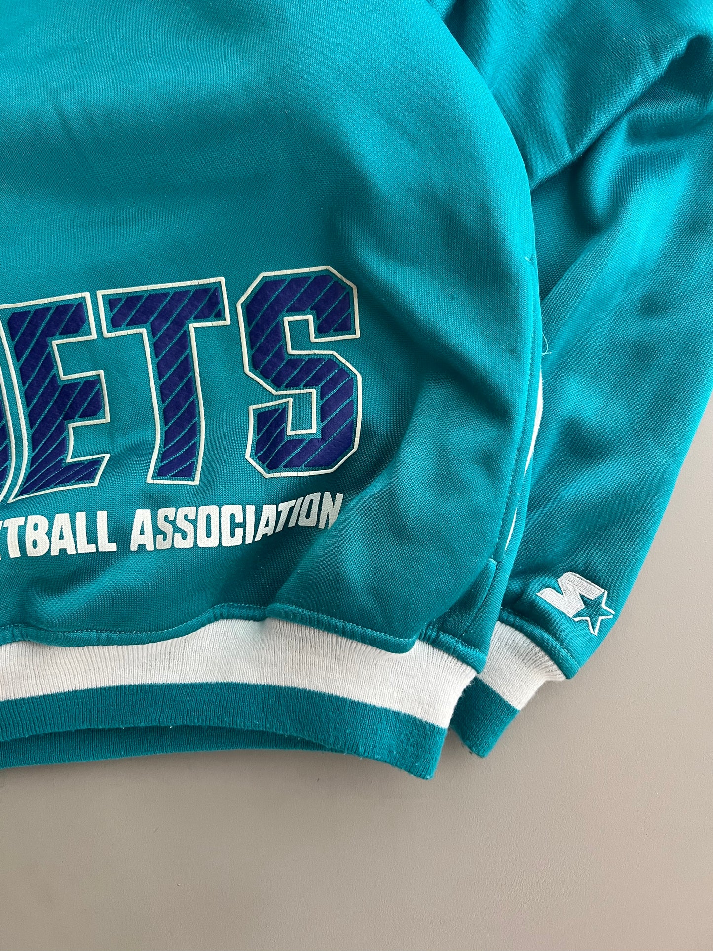 XL 90s Charlotte Hornets Starter Sweatshirt