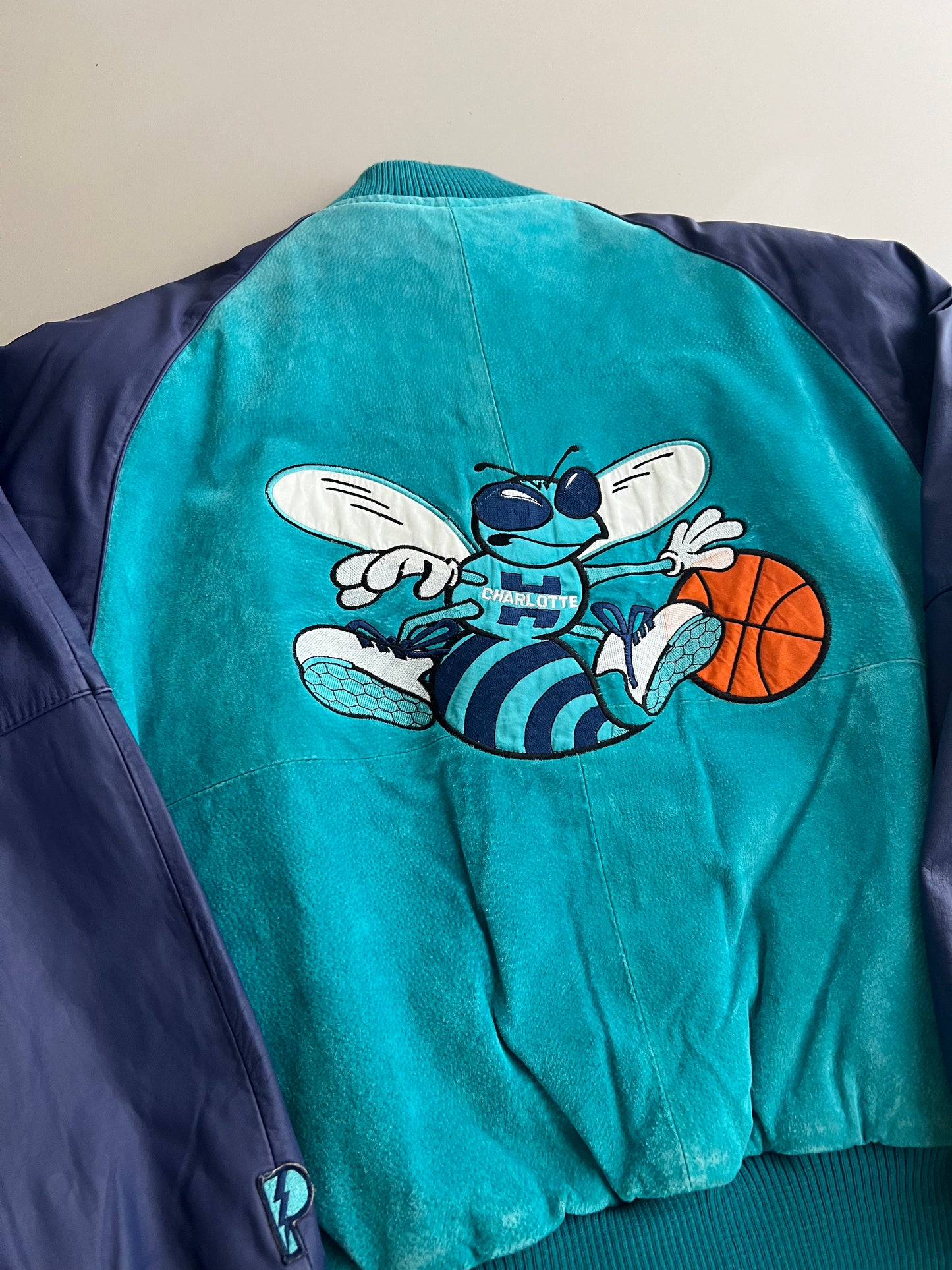 Large 90s Charlotte Hornets Leather Pro Player Jacket