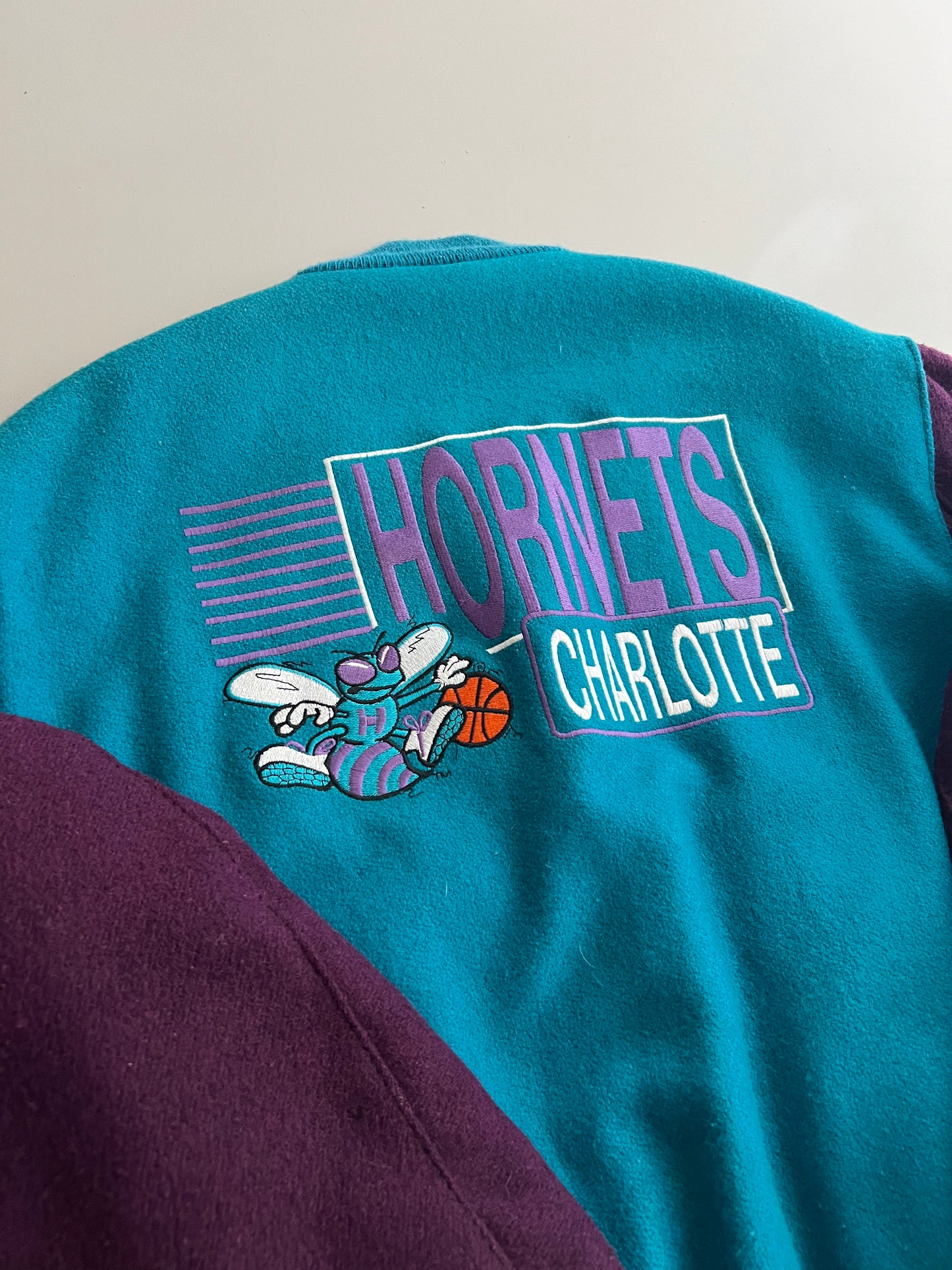 XL 80s Charlotte Hornets DeLong Varsity Jacket