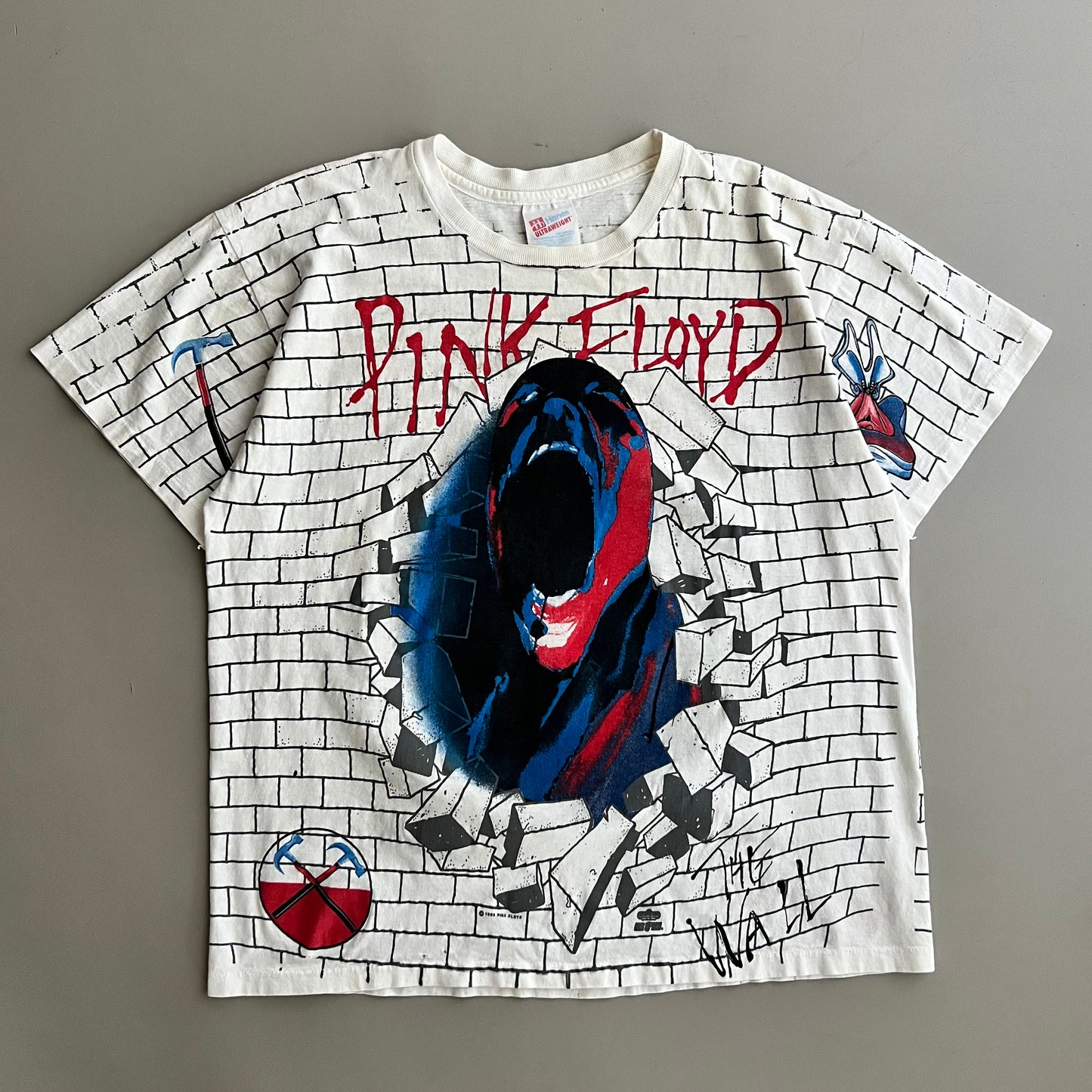 Large 1993 Pink Floyd The Wall AOP T-shirt