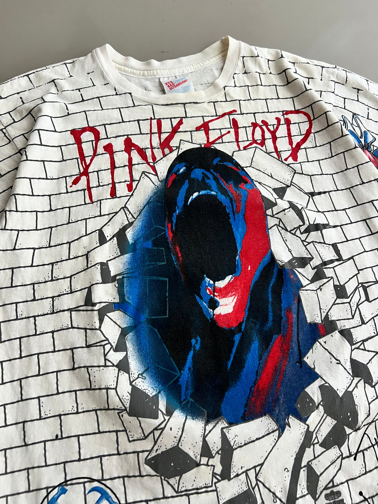 Large 1993 Pink Floyd The Wall AOP T-shirt