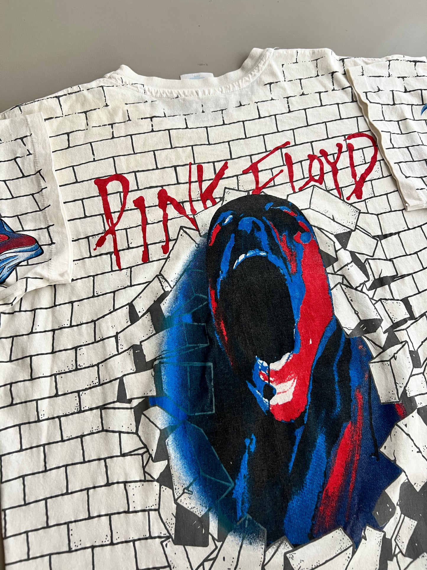 Large 1993 Pink Floyd The Wall AOP T-shirt