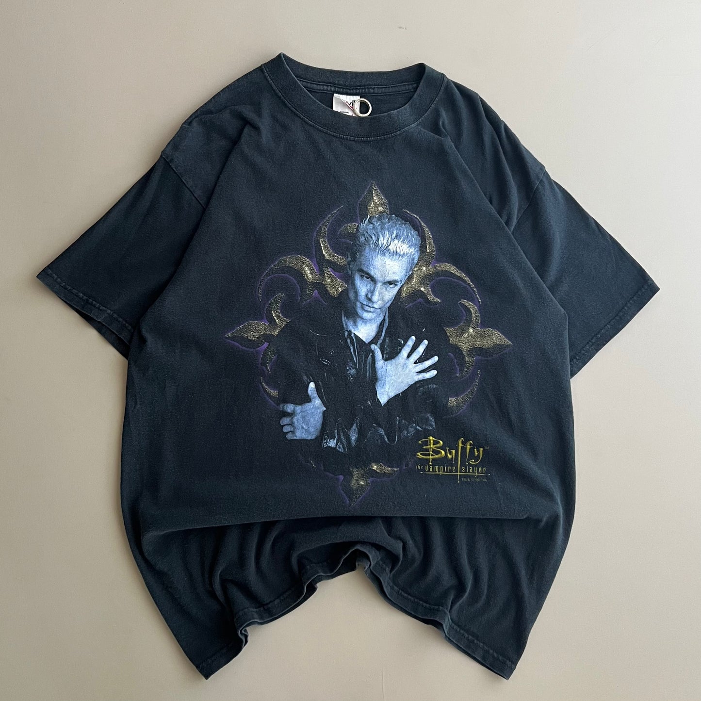 Large 2000 Buffy The Vampire Slayer T-shirt