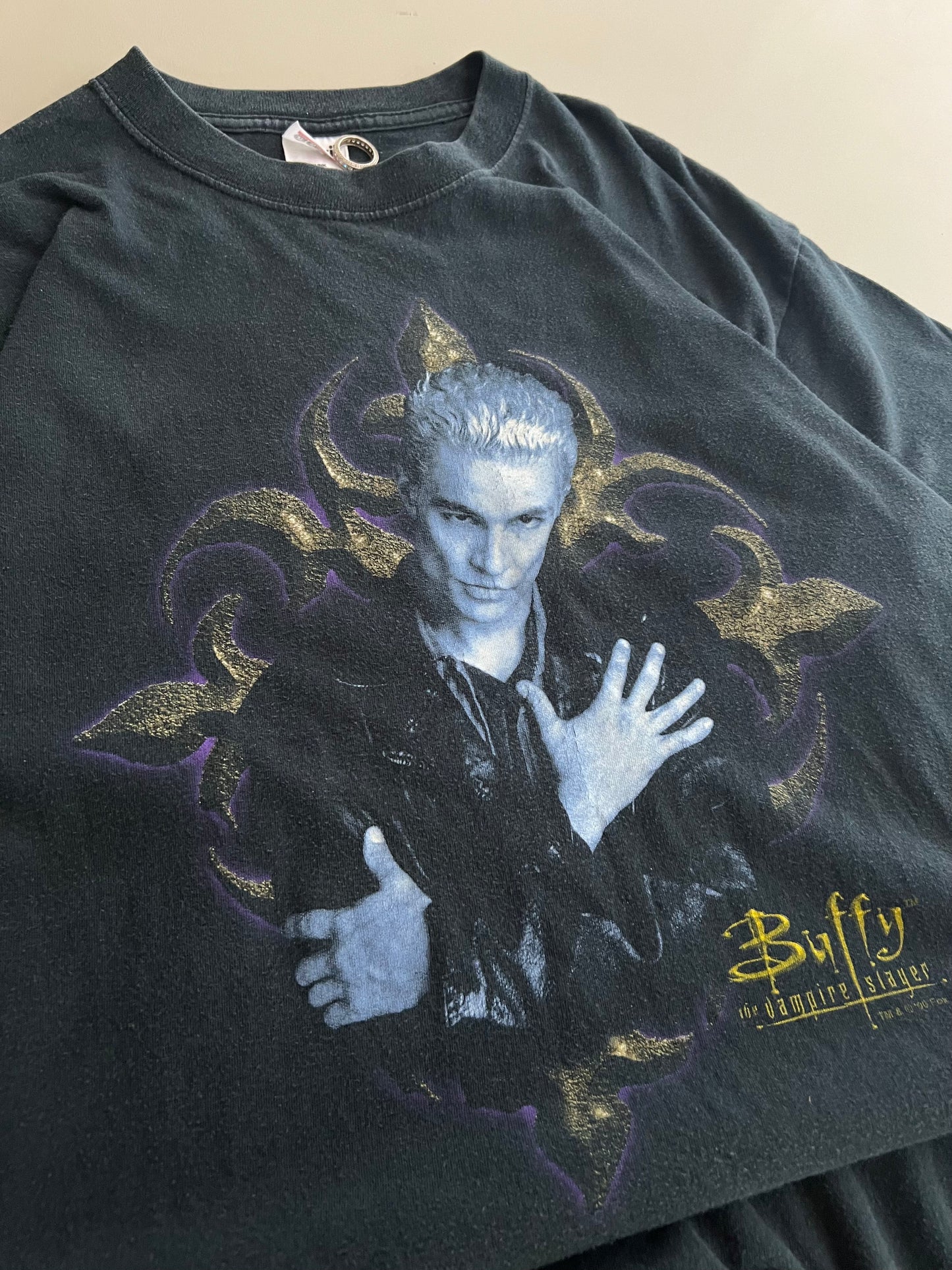 Large 2000 Buffy The Vampire Slayer T-shirt