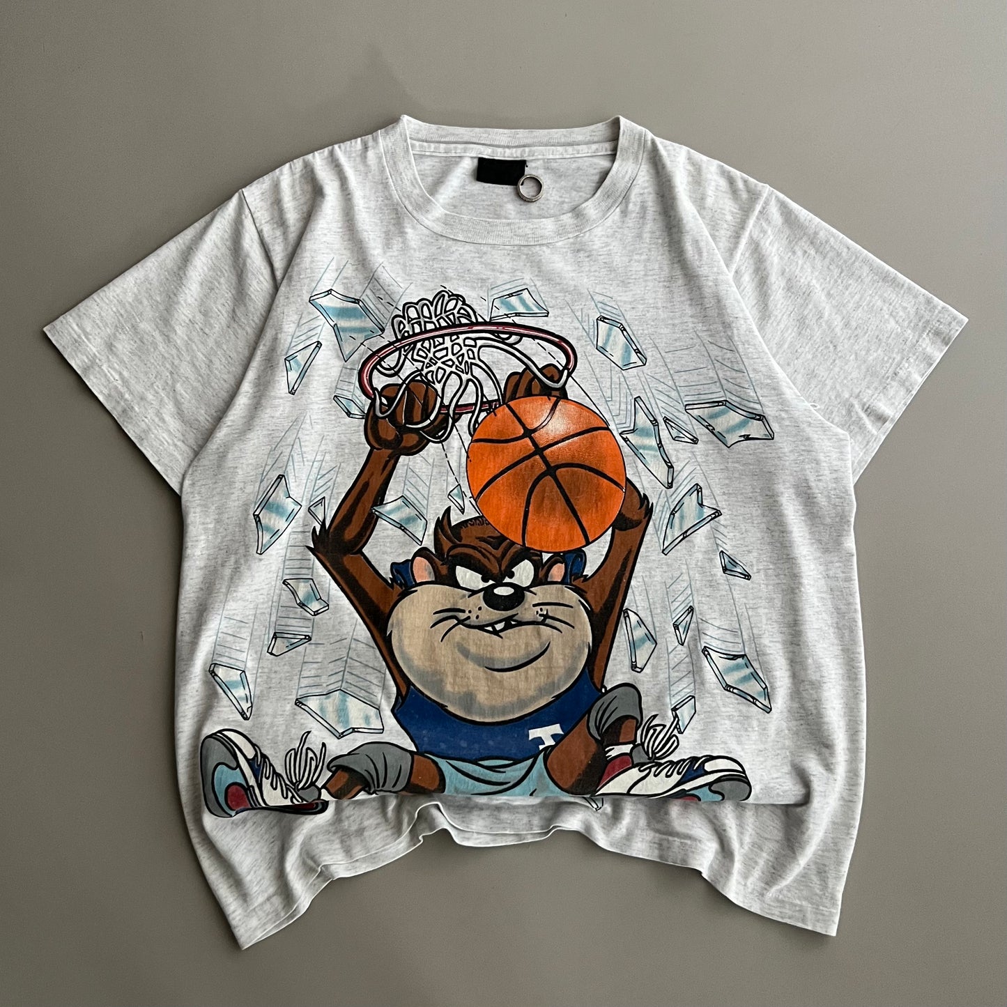 Large 1993 Taz Dunking T-shirt