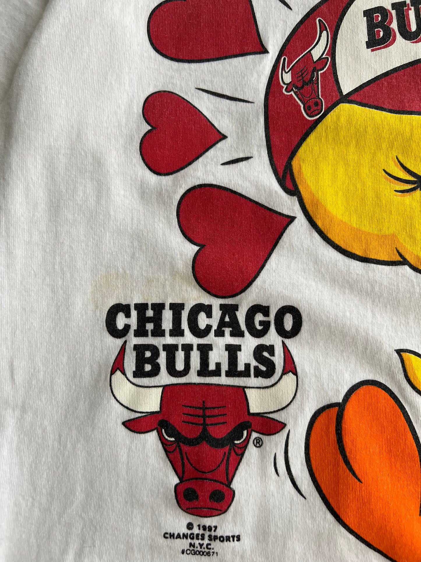 Large 1997 Chicago Bulls Tweetie Bird T-shirt